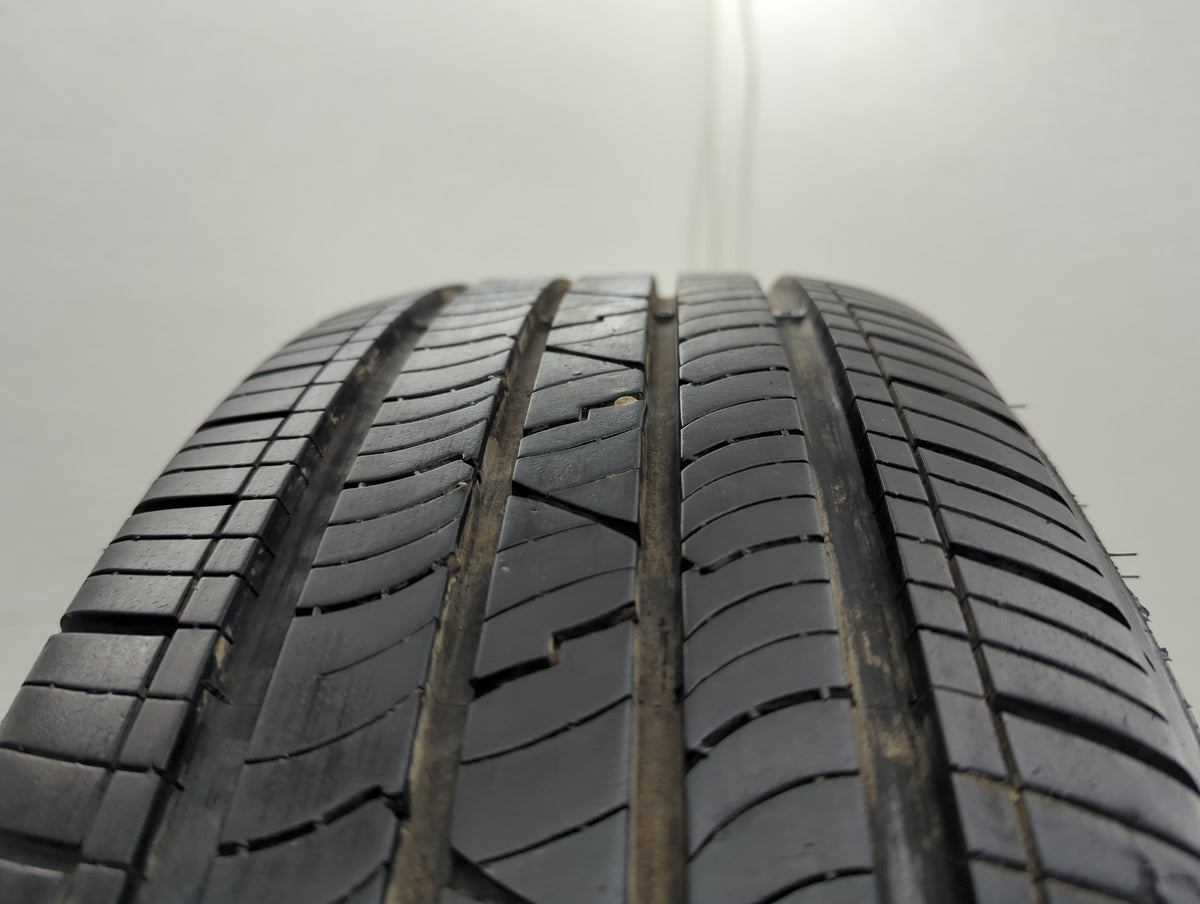 Used Tire 215/65R17 MASTERCRAFT COURSER QUEST PLUS 99T - Tread Depth 8.5/32 - Oemusedautoparts1.com