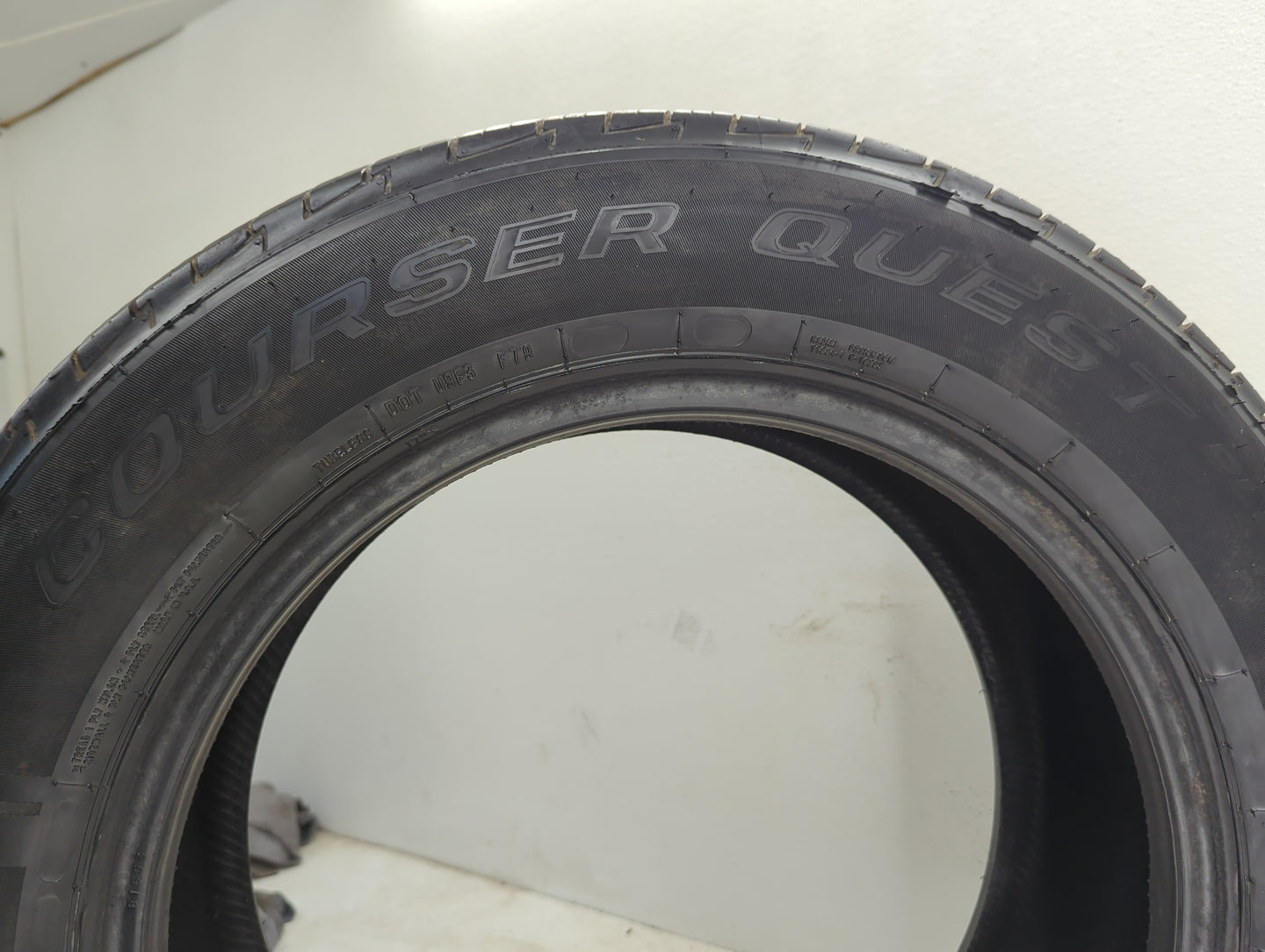 Used Tire 215/65R17 MASTERCRAFT COURSER QUEST PLUS 99T - Tread Depth 8.5/32 - Oemusedautoparts1.com