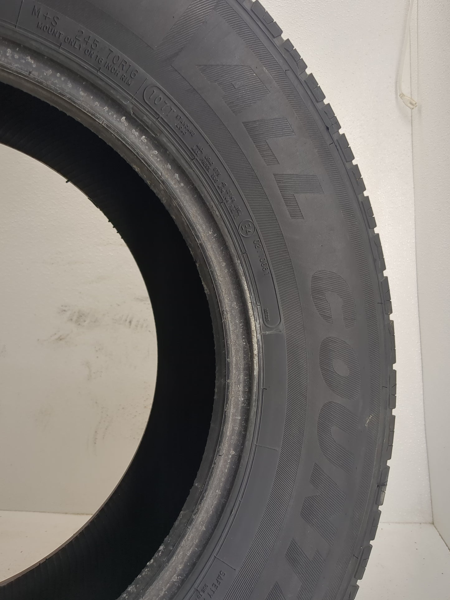 Used Tire 245/70R16 IRONMAN ALL COUNTRY HT 107T - Tread Depth 7/32 - Oemusedautoparts1.com