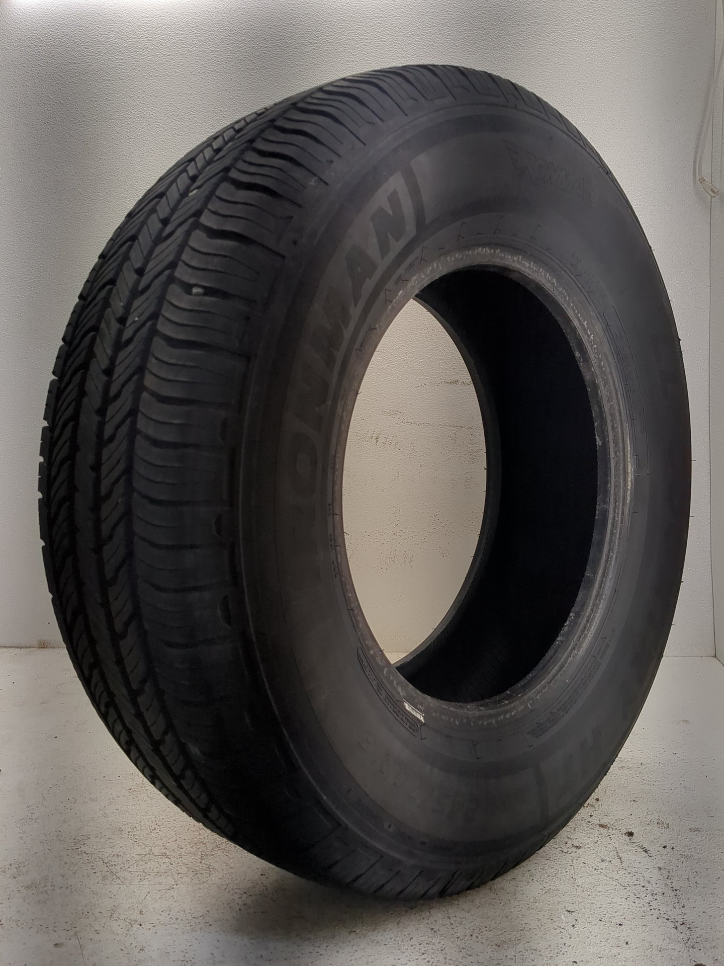 Used Tire 245/70R16 IRONMAN ALL COUNTRY HT 107T - Tread Depth 7/32 - Oemusedautoparts1.com
