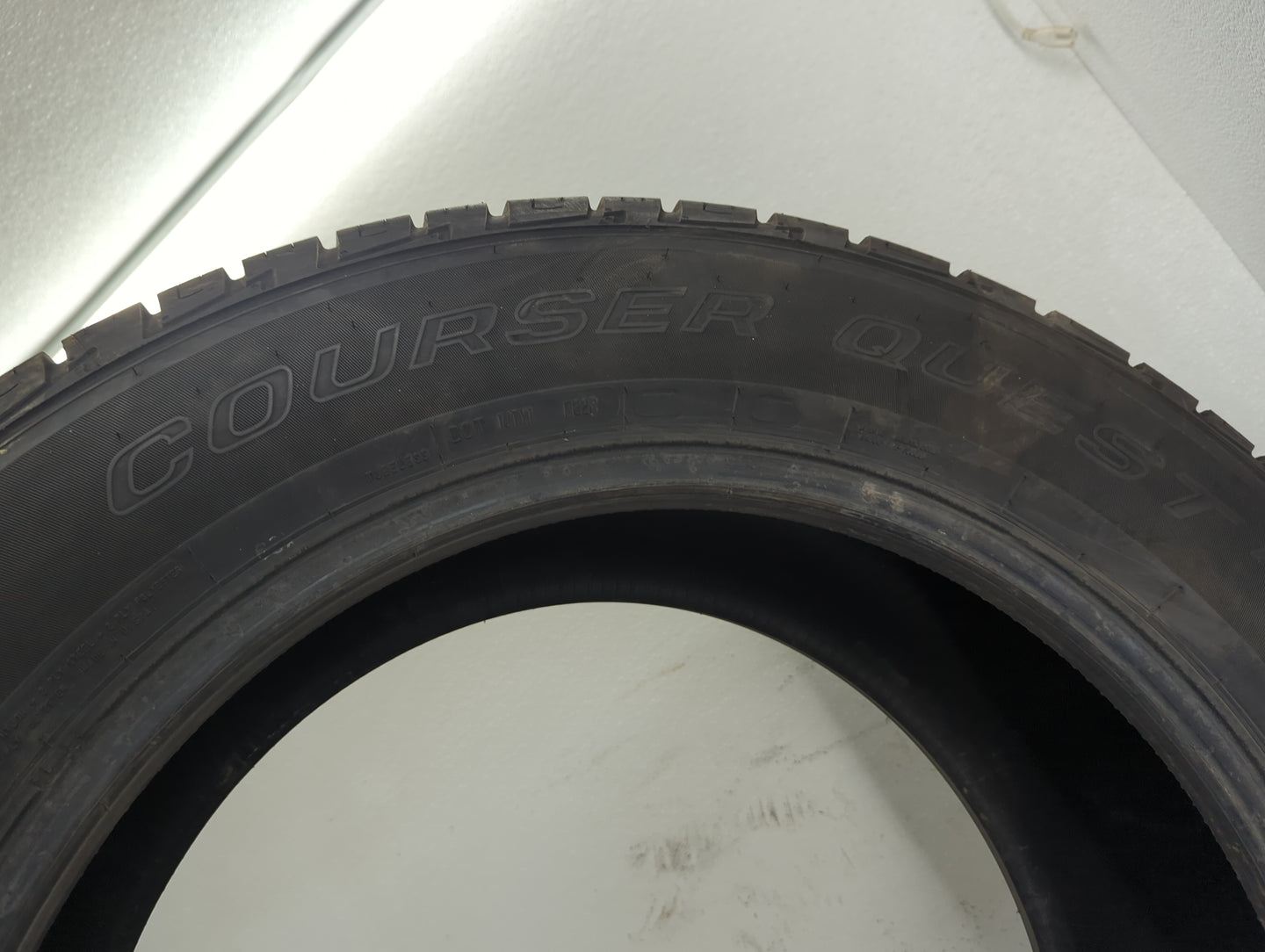 Used Tire 275/55R20 MASTERCRAFT COURSER QUEST 117H - Tread Depth 9.5/32 - Oemusedautoparts1.com