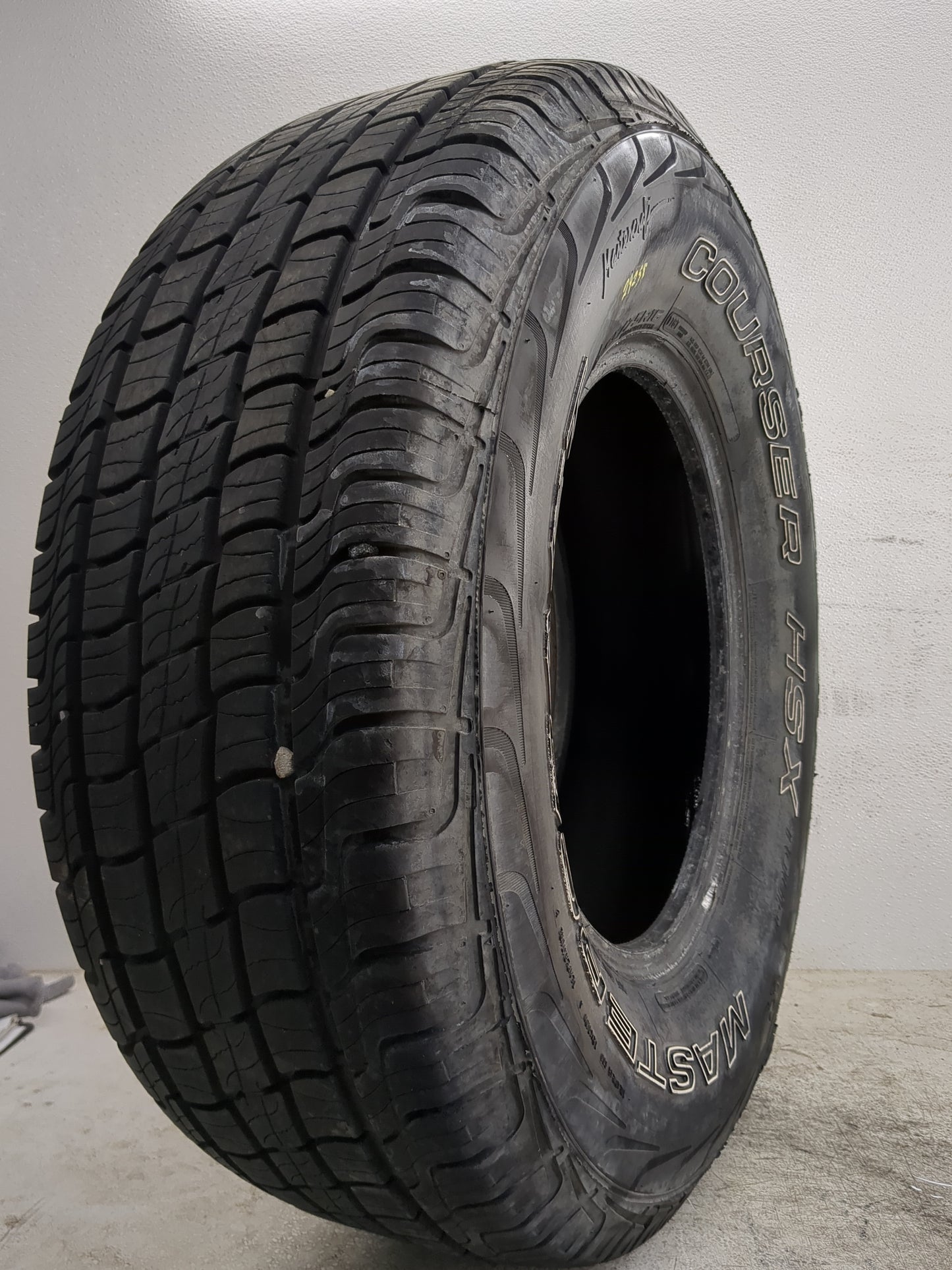 Used Tire 265/75R16 MASTERCRAFT COURSER HSX TOUR 116T - Tread Depth 9/32 - Oemusedautoparts1.com