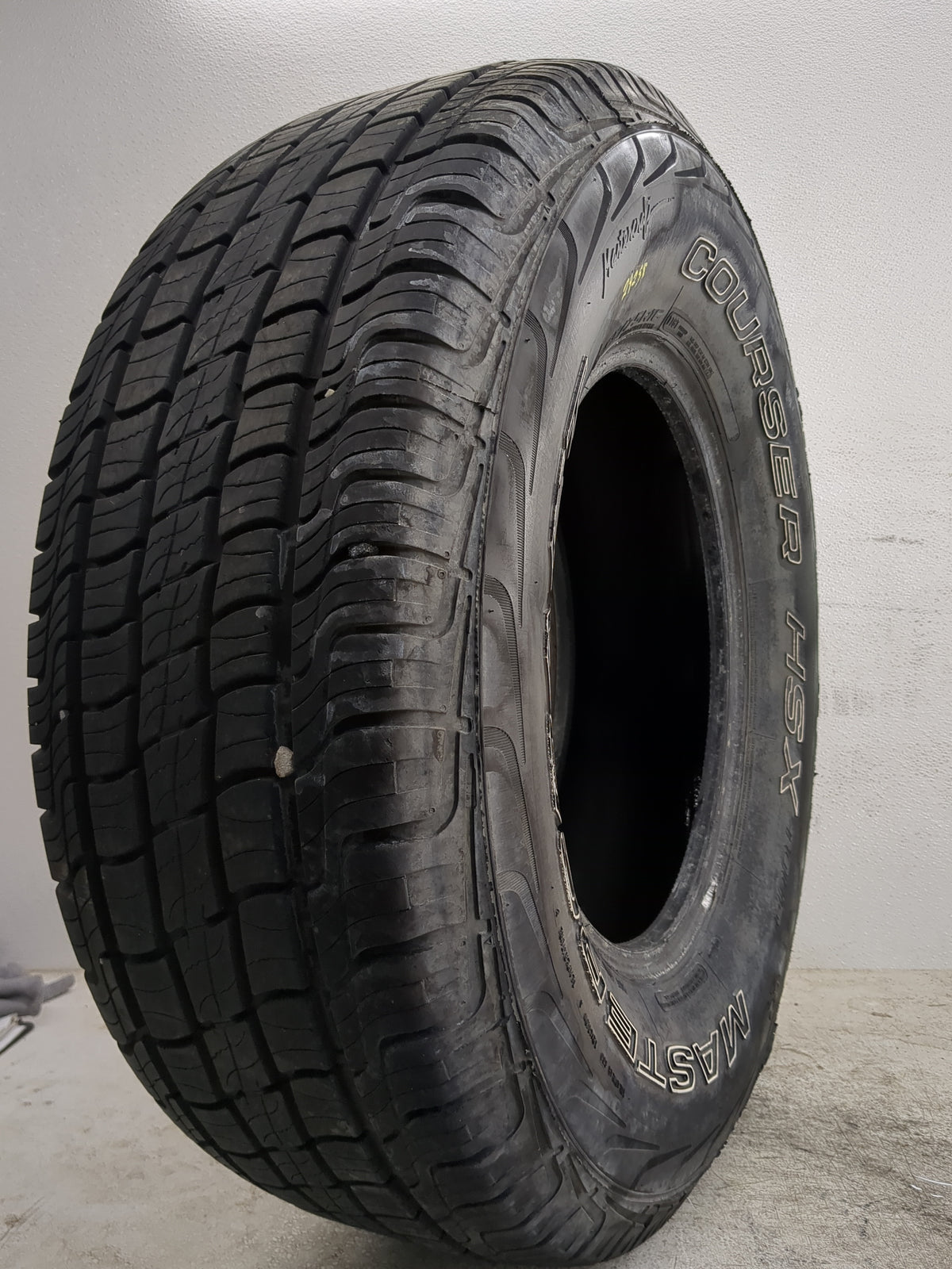 Used Tire 265/75R16 MASTERCRAFT COURSER HSX TOUR 116T - Tread Depth 9/32 - Oemusedautoparts1.com