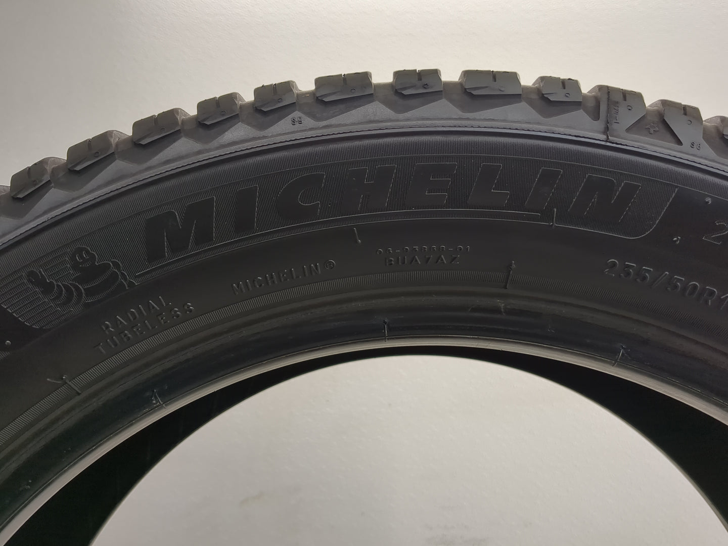 Used Tire 235/50R18 MICHELIN CROSS CLIMATE 2 97H - Tread Depth 9/32 - Oemusedautoparts1.com