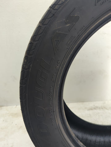 Used Tire 215/55R17 DOUGLAS TOURING A/S 94V - Tread Depth 7/32