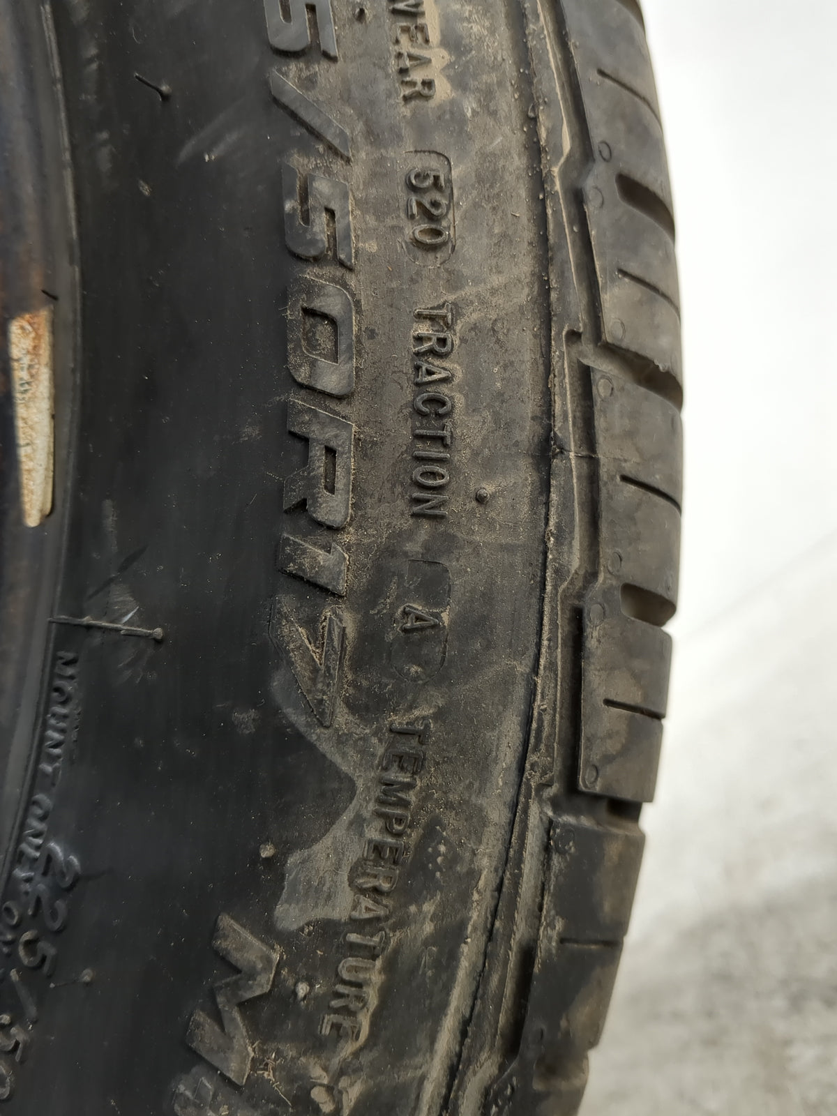 Used Tire 225/50R17 MASTERCRAFT STRATUS AS 94V - Tread Depth 8/32 - Oemusedautoparts1.com