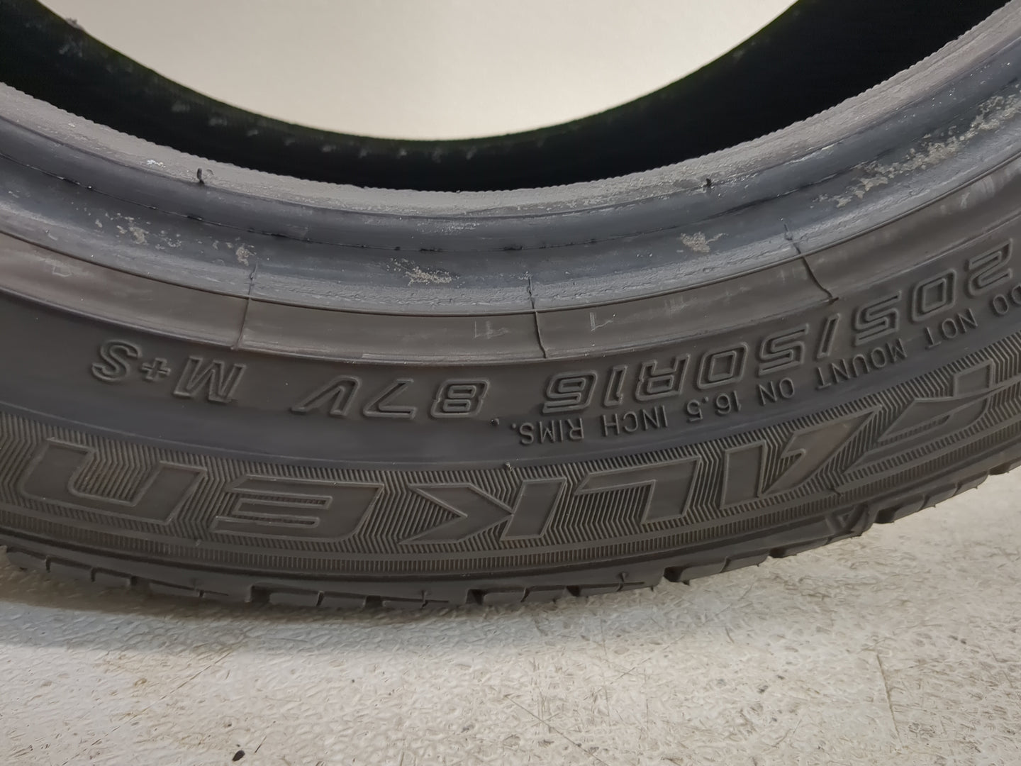 Used Tire 205/50R16 FALKEN ZIEX ZE950 87V - Tread Depth 8.5/32 - Oemusedautoparts1.com