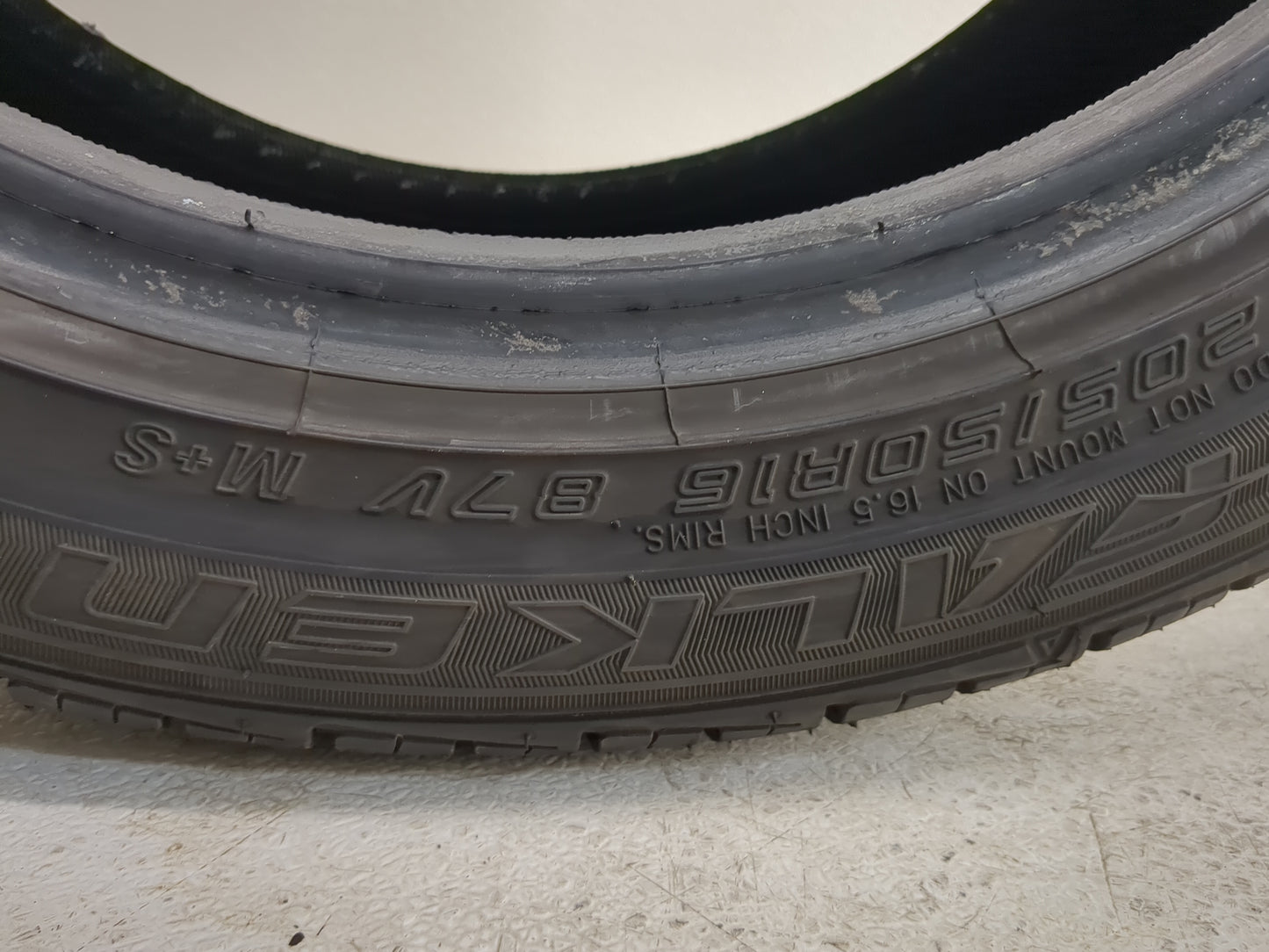 Used Tire 205/50R16 FALKEN ZIEX ZE950 87V - Tread Depth 8.5/32 - Oemusedautoparts1.com