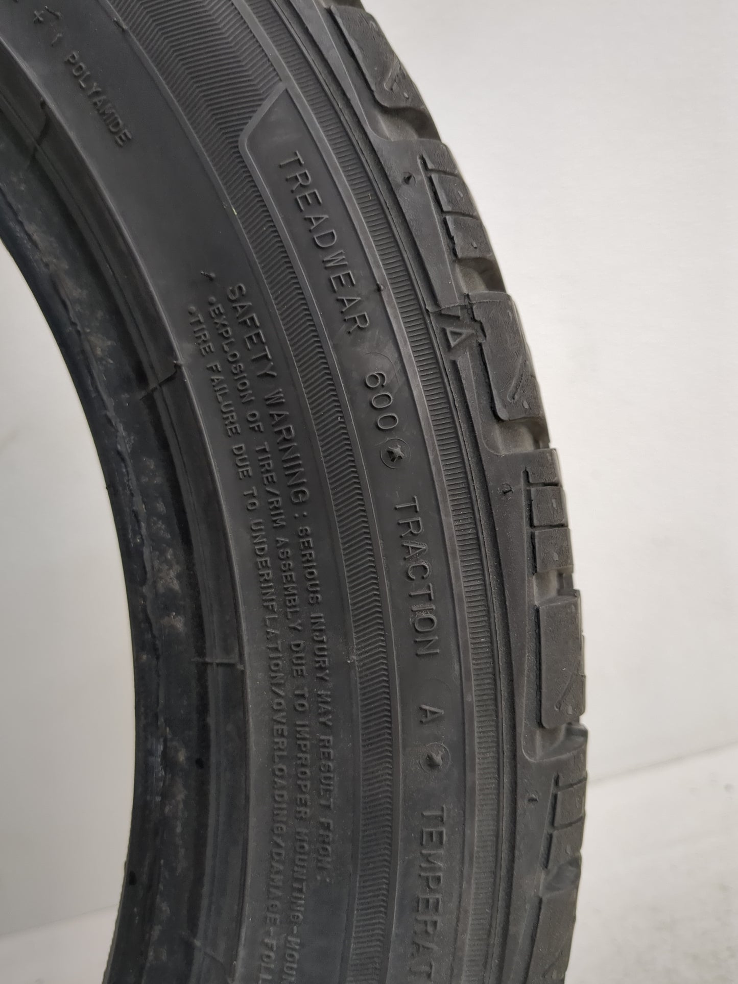 Used Tire 205/50R16 FALKEN ZIEX ZE950 87V - Tread Depth 8.5/32 - Oemusedautoparts1.com