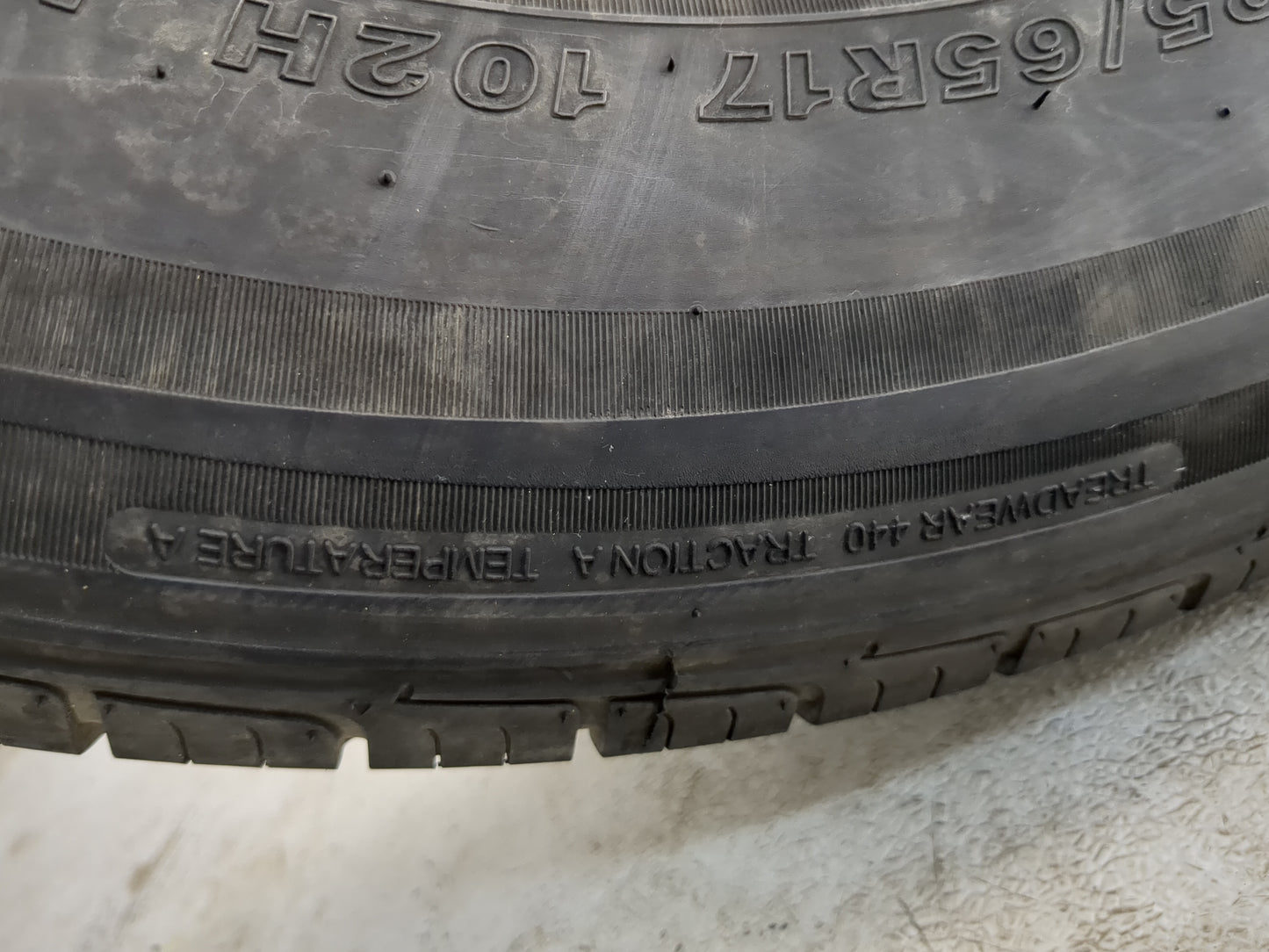 Used Tire 225/65R17 IRONMAN GR906 102H - Tread Depth 9.5/32 - Oemusedautoparts1.com