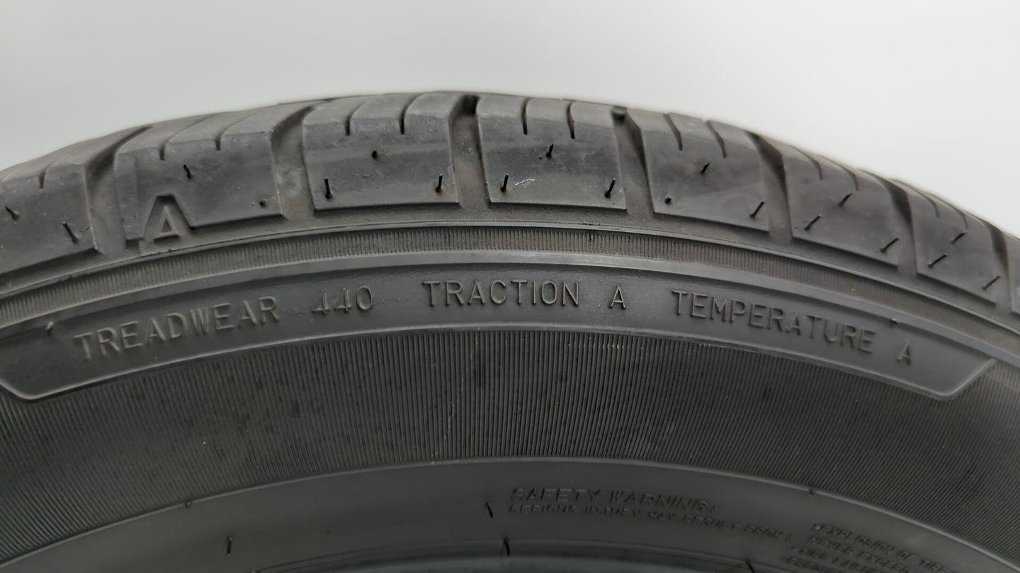Used Tire 215/60R16 DORAL SDL-SPORT 95H All Season - Tread Depth 8/32 - Oemusedautoparts1.com