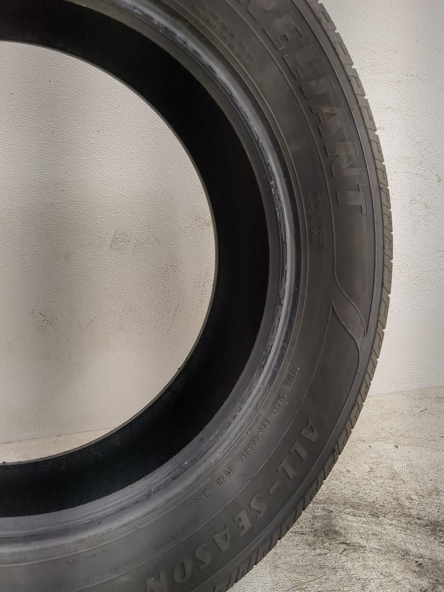 Used Tire 225/65R17 GOODYEAR RELIANT ALL SEASON 102H - Tread Depth 9.5/32 - Oemusedautoparts1.com