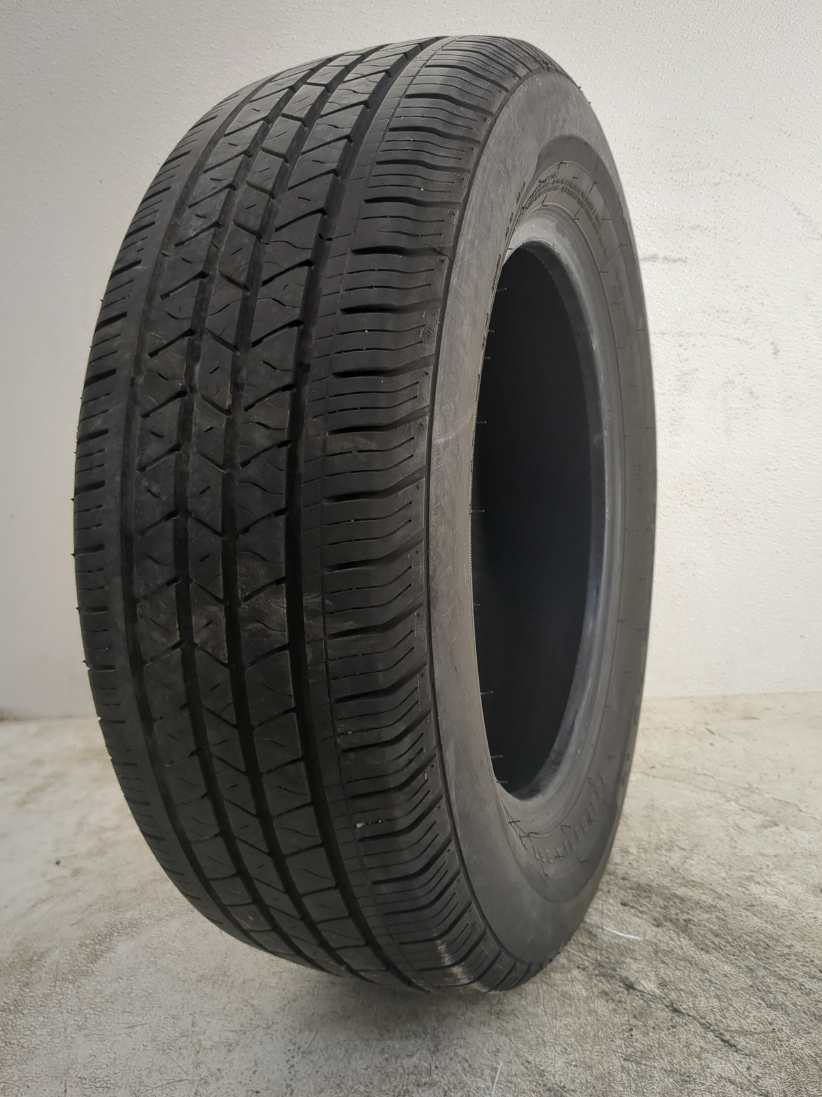 Used Tire 185/65R14 IRONMAN RADIAL RB-12 86T - Tread Depth 8/32 - Oemusedautoparts1.com