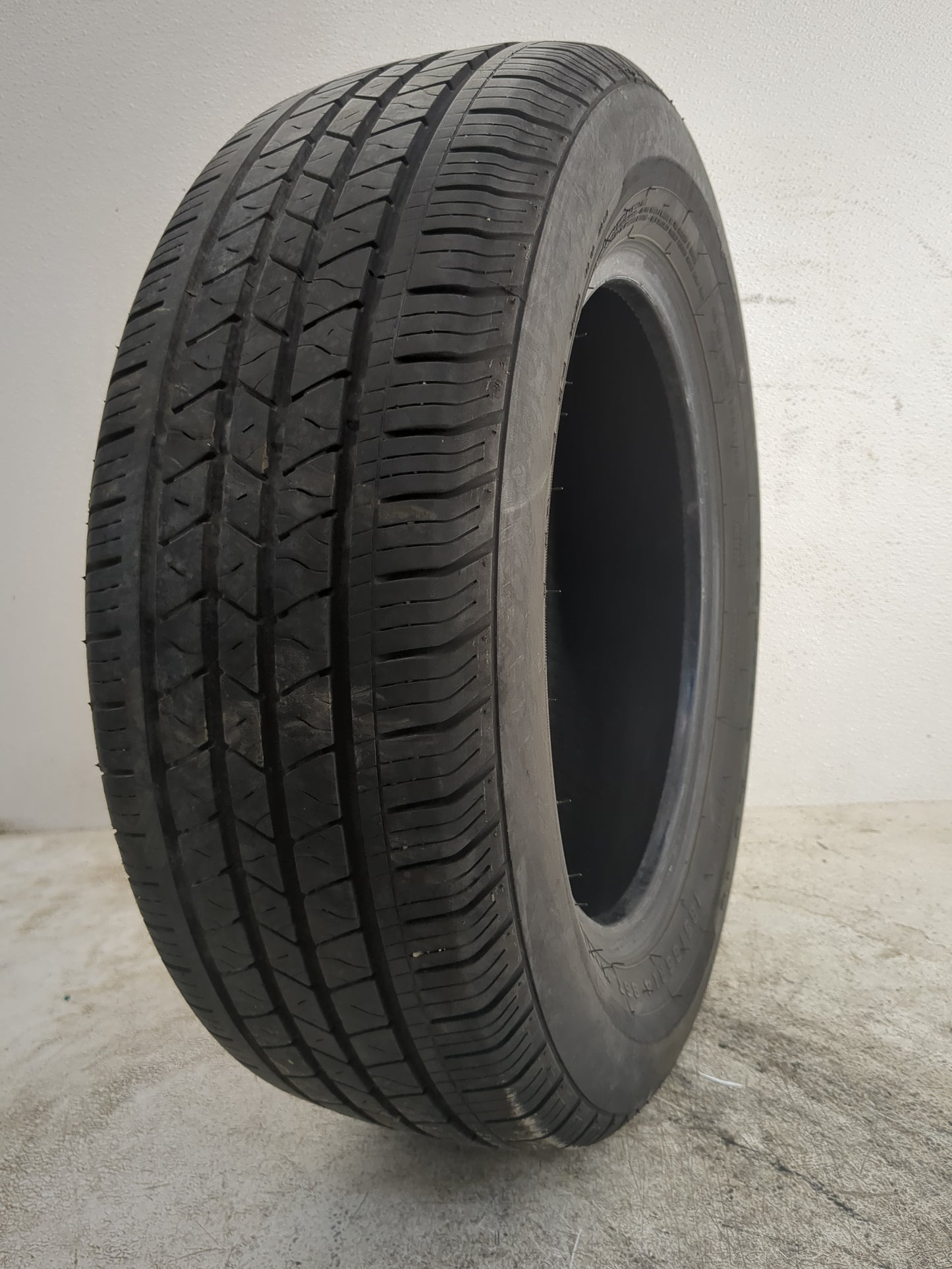 Used Tire 185/65R14 IRONMAN RADIAL RB-12 86T - Tread Depth 8/32 - Oemusedautoparts1.com