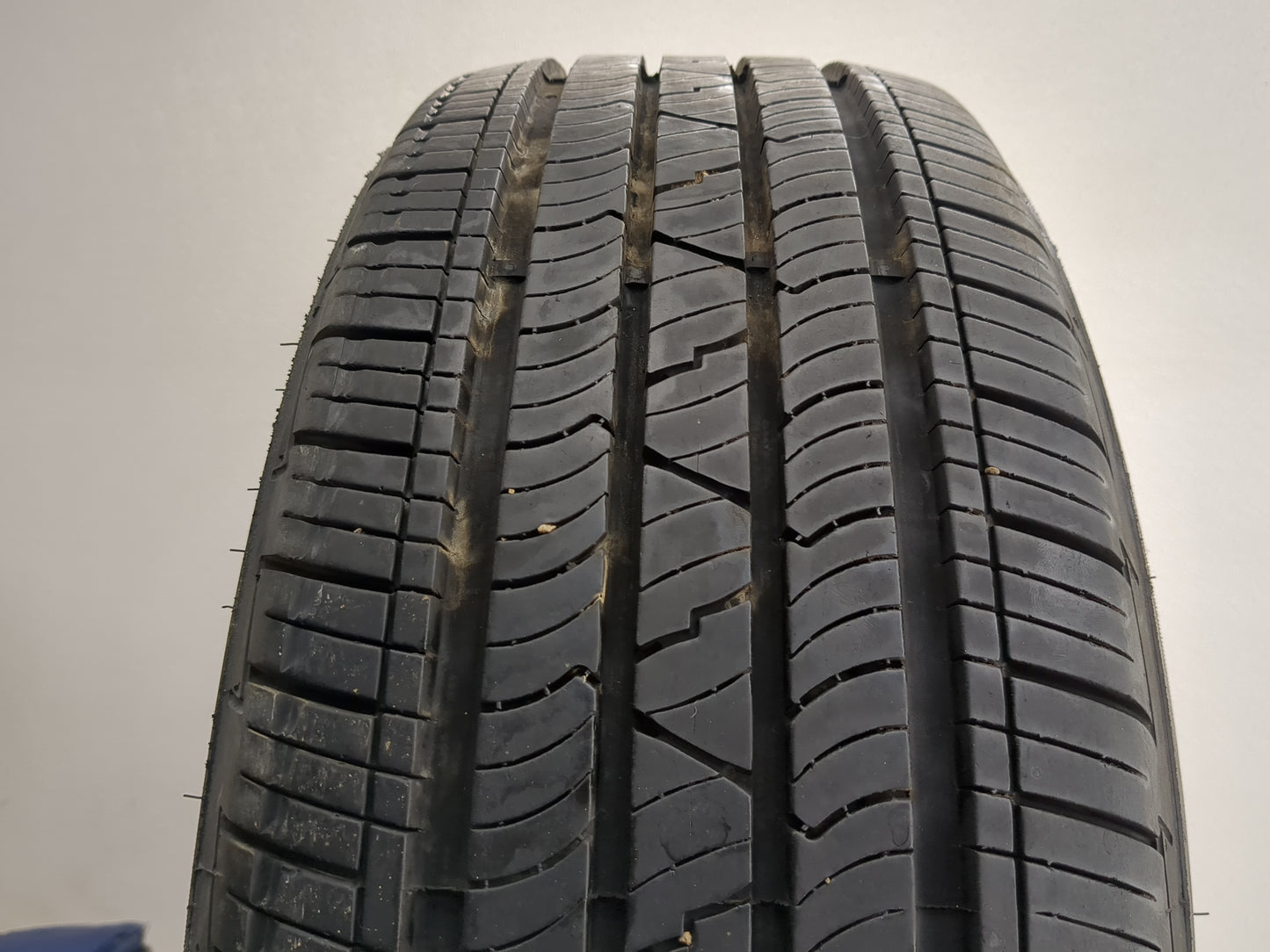 Used Tire 205/60R16 MASTERCRAFT COURSER QUEST 92V - Tread Depth 7.5/32 - Oemusedautoparts1.com