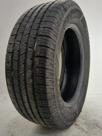 compare product Used Tire 235/60R17 GOODYEAR RELIANT ALL SEASON 102H - Tread Depth 8/32
