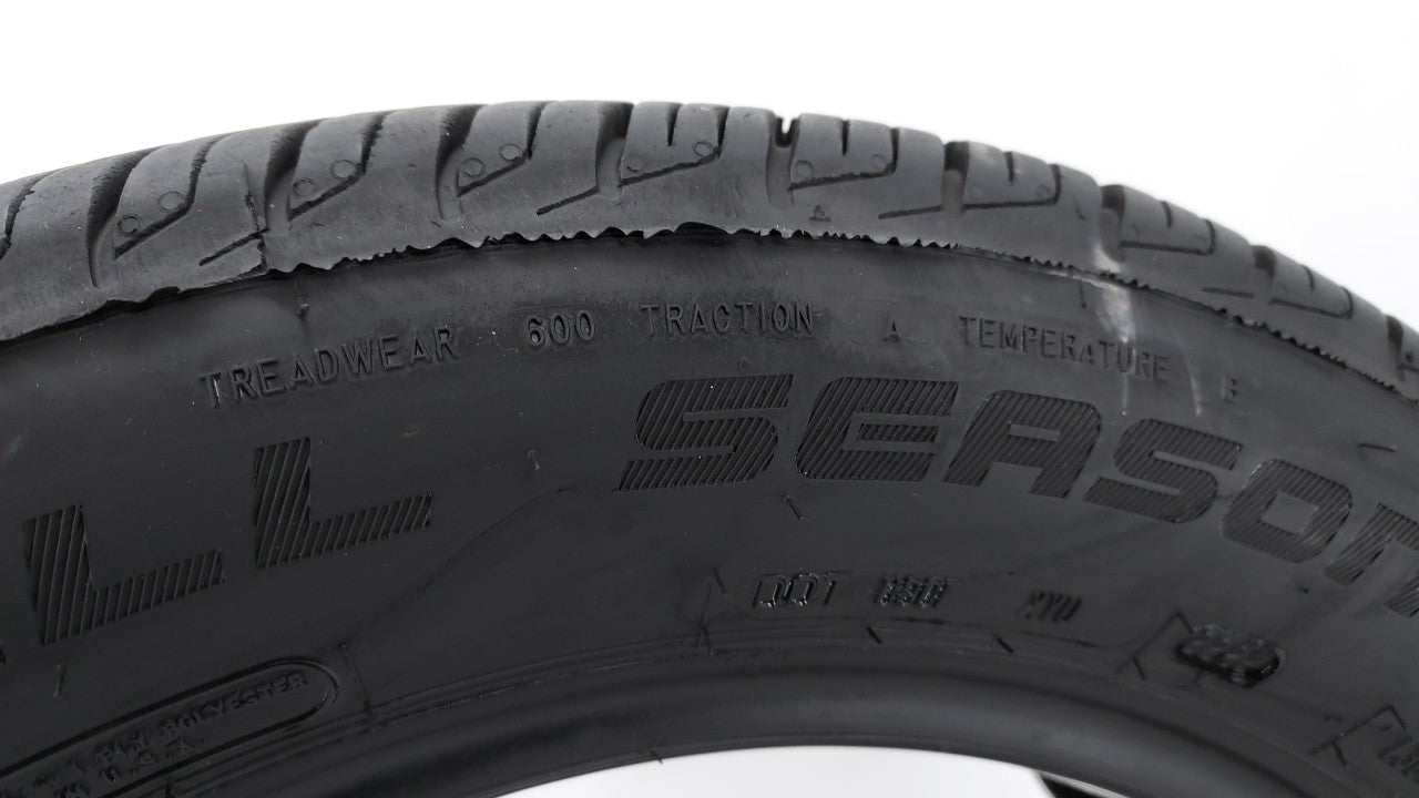 Used Tire 205/55R16 ARIZONIAN SILVER EDITION ALL SEASON 91V All Season - 10/32 - Oemusedautoparts1.com