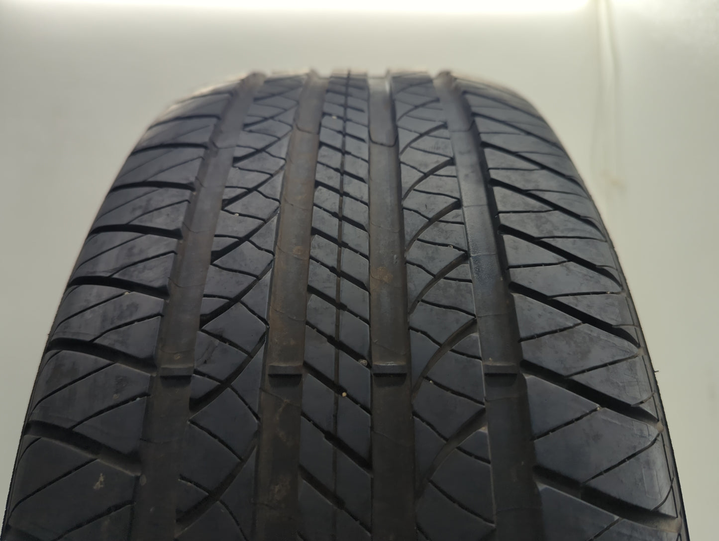 Used Tire 235/55R17 DOUGLAS TOURING A/S 99W - Tread Depth 8/32 - Oemusedautoparts1.com