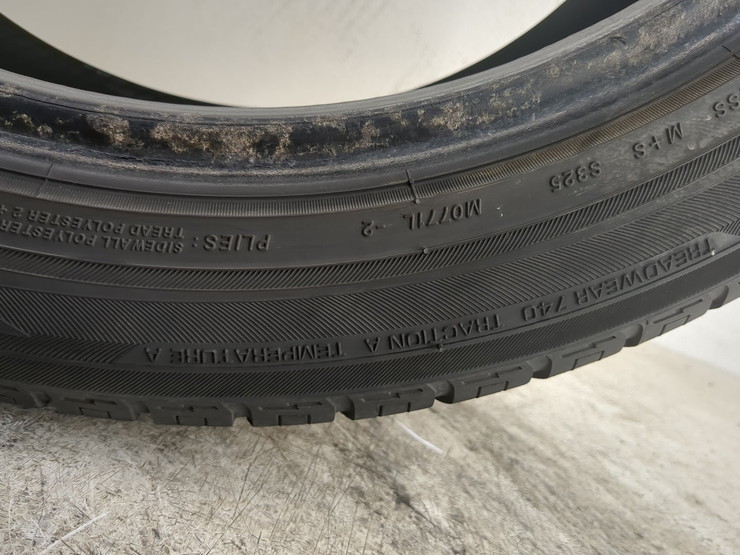 Used Tire 225/50R18 YOKOHAMA YK740 GTX 95H - Tread Depth 9/32 - Oemusedautoparts1.com
