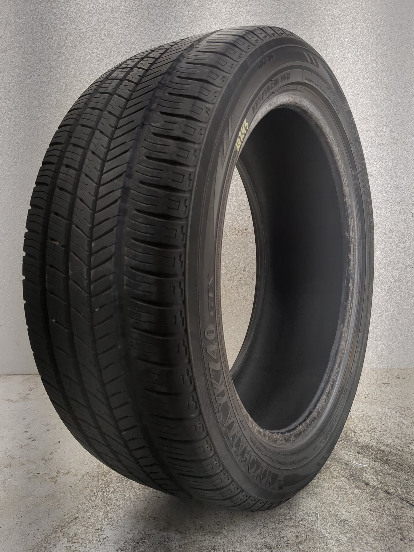 Used Tire 225/50R18 YOKOHAMA YK740 GTX 95H - Tread Depth 9/32 - Oemusedautoparts1.com