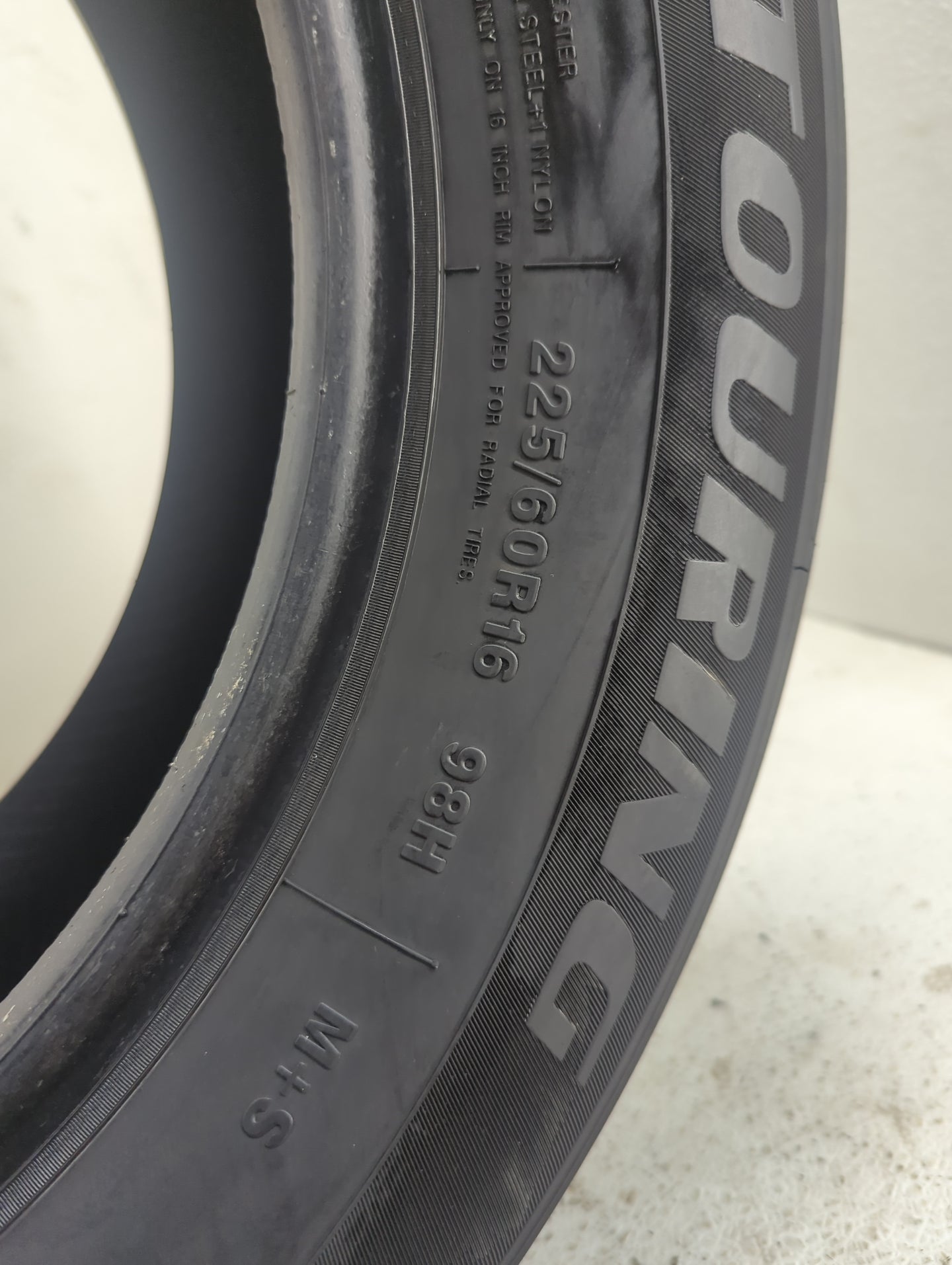 Used Tire 225/60R16 SENTURY TOURING 98H - Tread Depth 9.5/32 - Oemusedautoparts1.com
