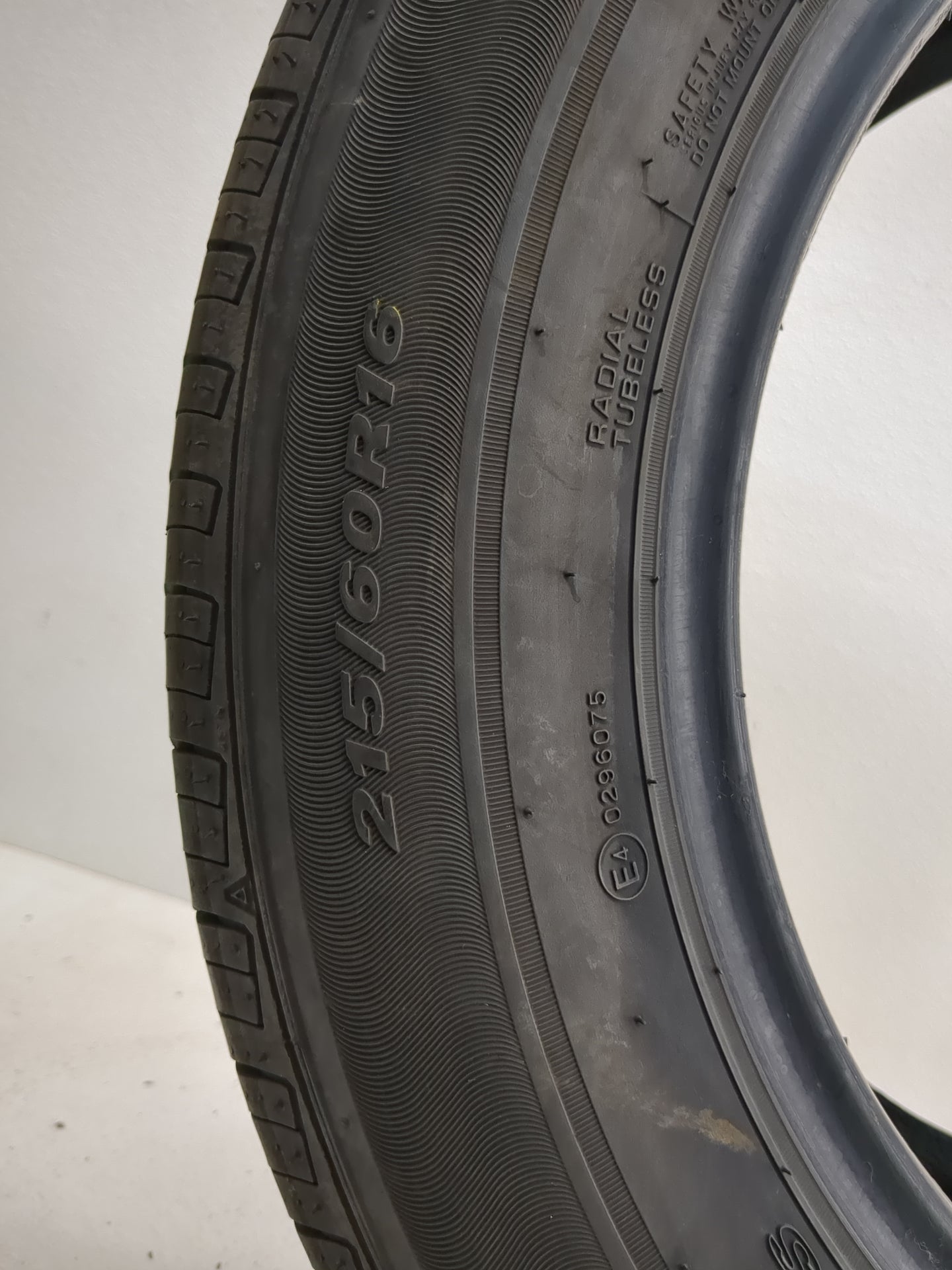 Used Tire 215/60R16 NEXEN N5000 PLUS 95H - Tread Depth 7/32 - Oemusedautoparts1.com