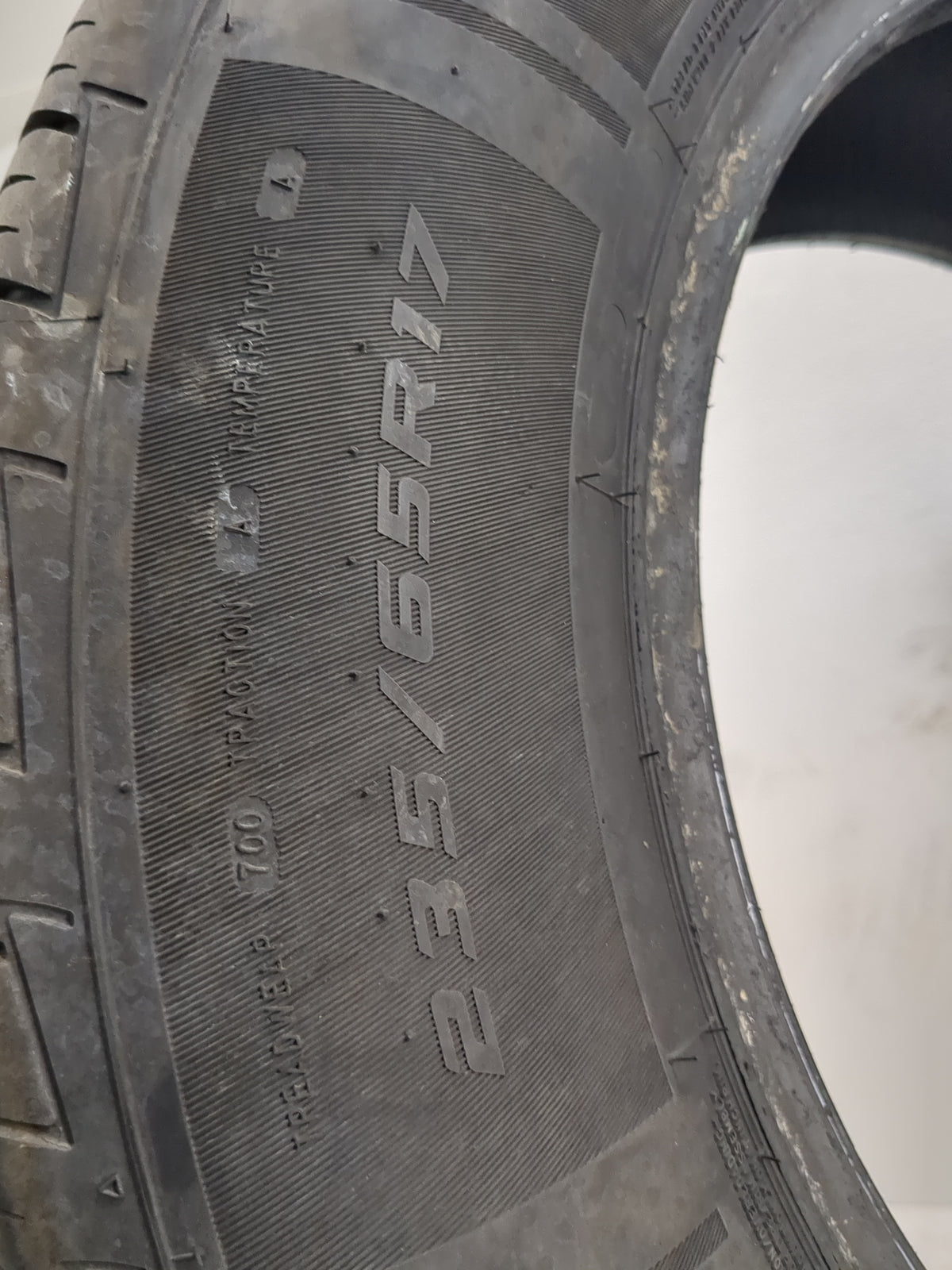 Used Tire 235/65R17 MASTERCRAFT COURSER QUEST PLUS 104H - Tread Depth 11/32 - Oemusedautoparts1.com