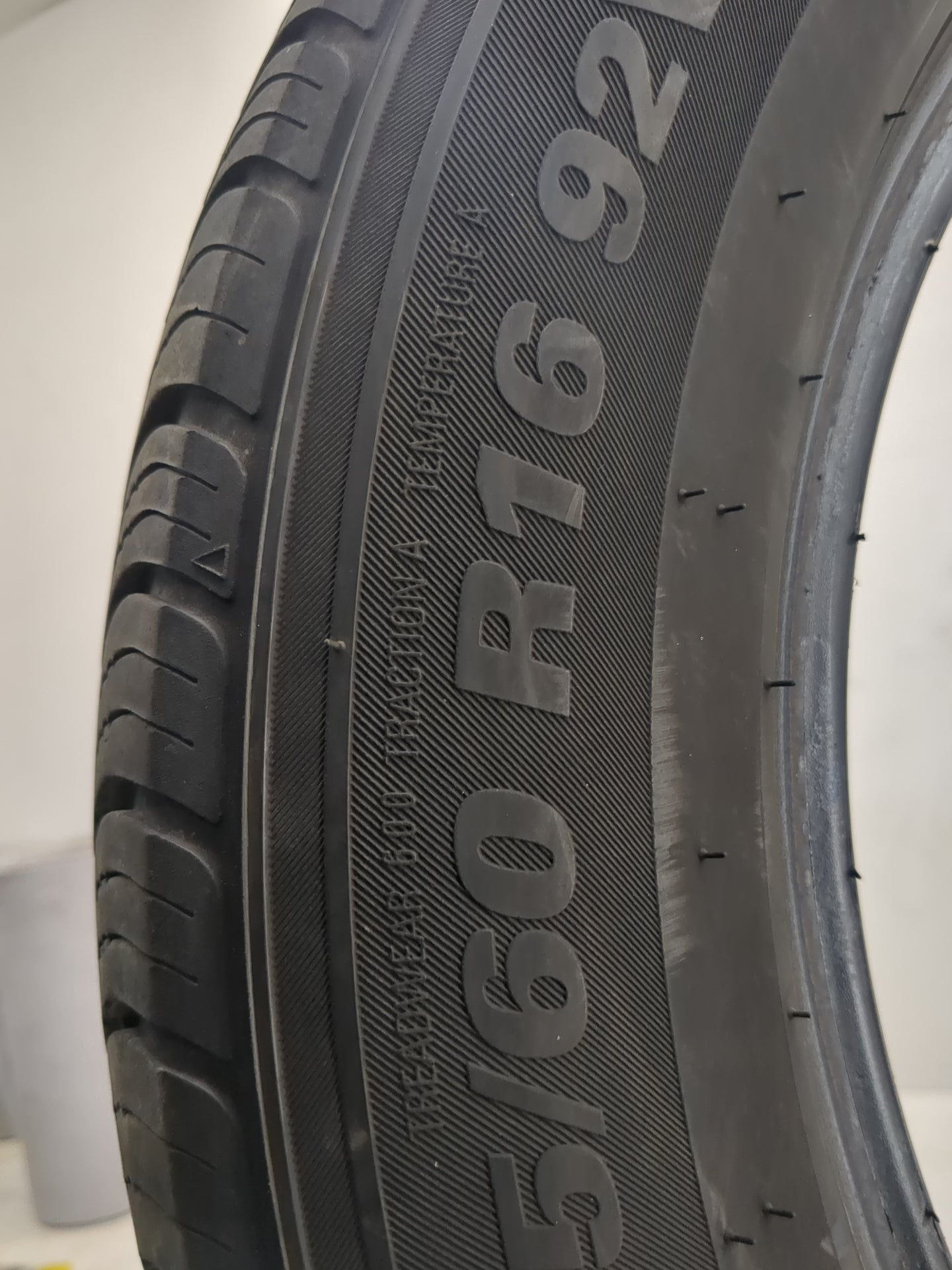 Used Tire 205/60R16 SUREDRIVE TOURING A/S 92V - Tread Depth 9/32 - Oemusedautoparts1.com