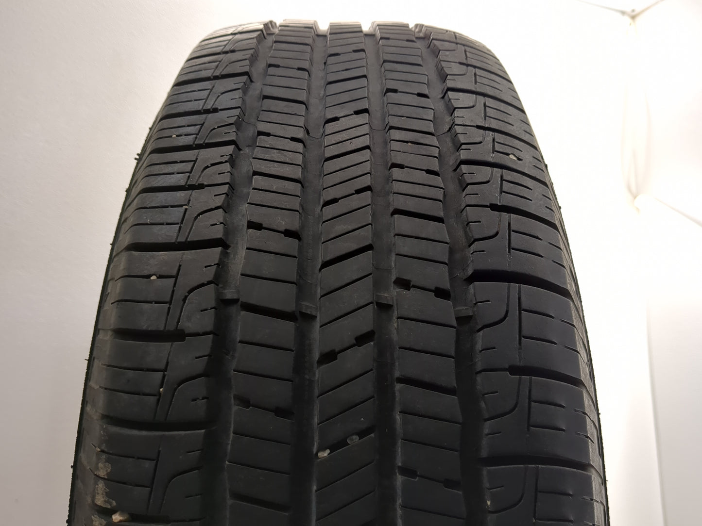 Used Tire 225/65R17 GOODYEAR RELIANT ALL SEASON 102H - Tread Depth 10/32 - Oemusedautoparts1.com