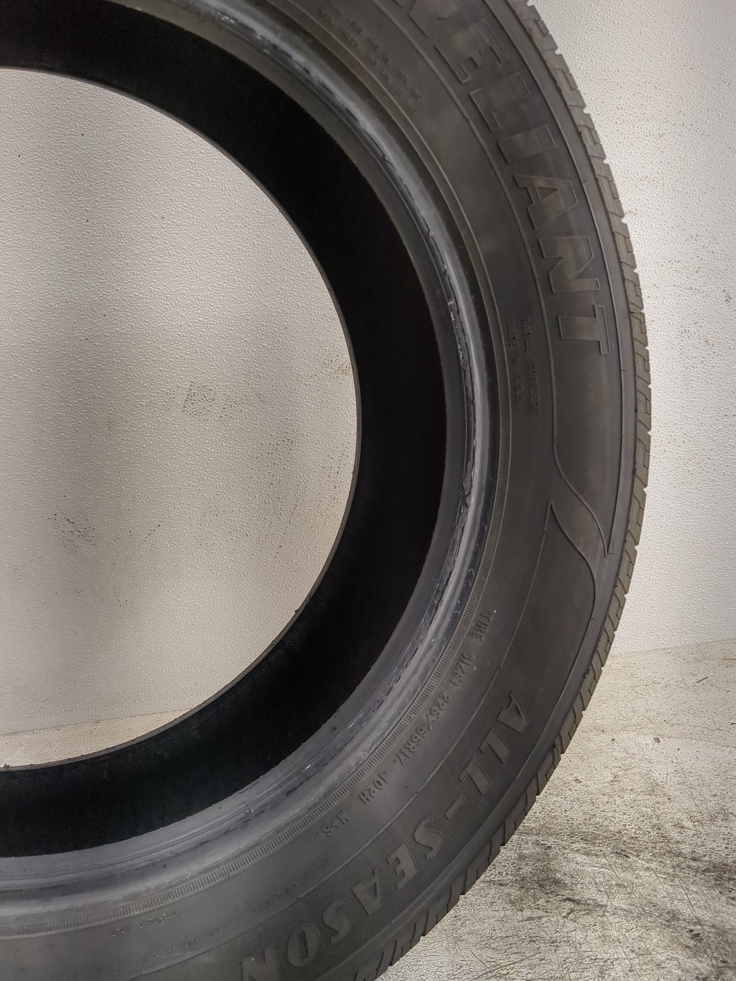 Used Tire 225/65R17 GOODYEAR RELIANT ALL SEASON 102H - Tread Depth 10/32 - Oemusedautoparts1.com