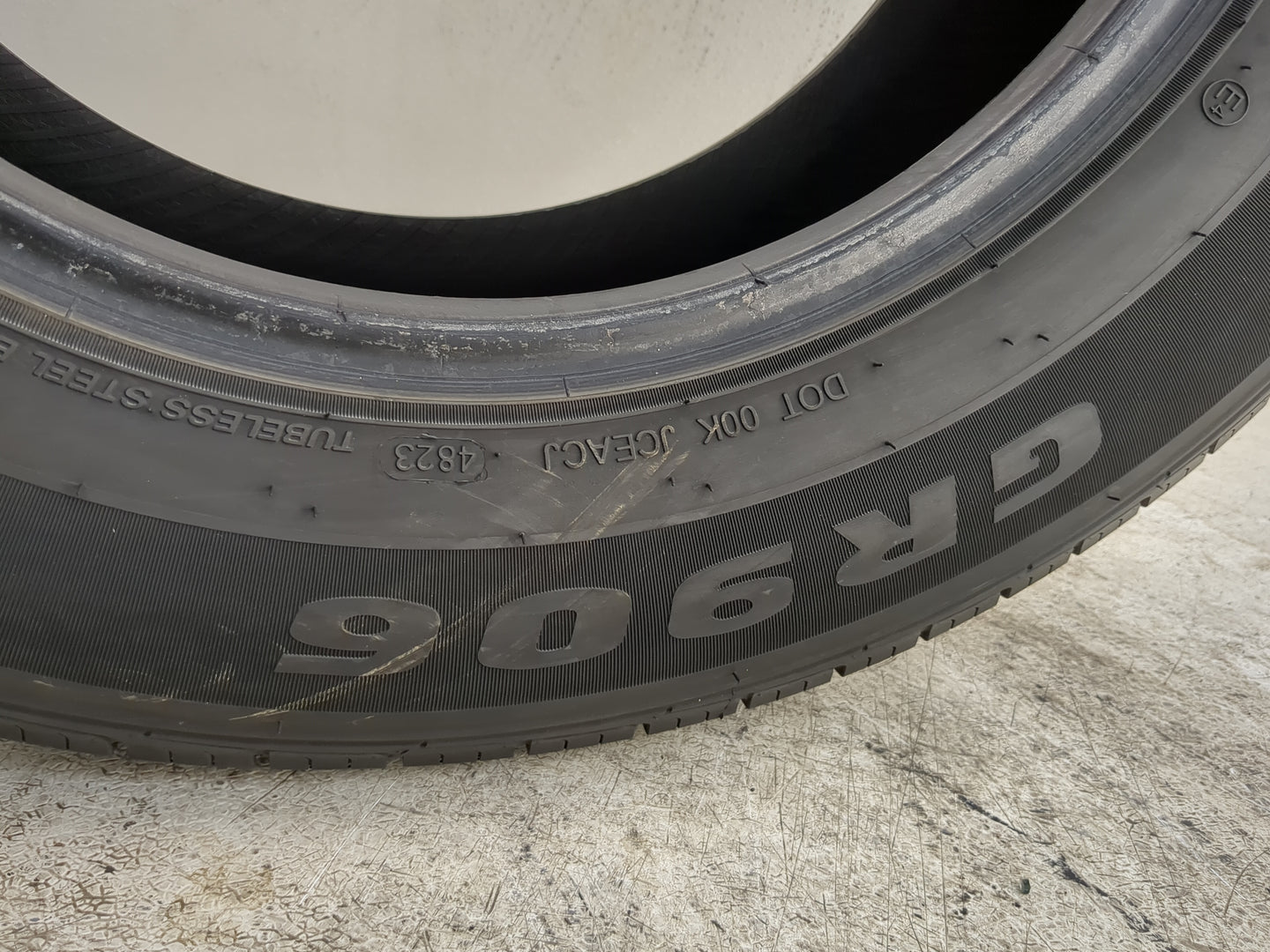 Used Tire 205/70R16 IRONMAN GR906 97H - Tread Depth 9.5/32 - Oemusedautoparts1.com
