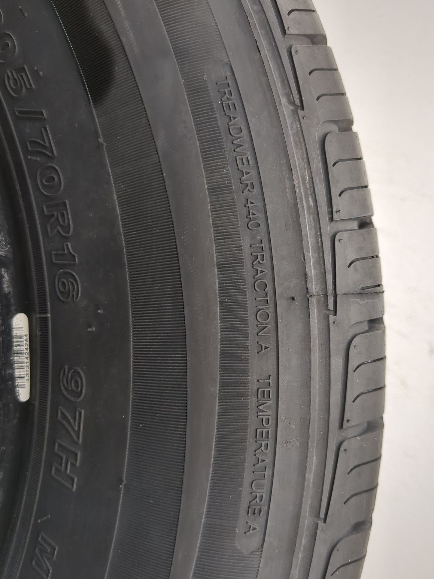 Used Tire 205/70R16 IRONMAN GR906 97H - Tread Depth 9.5/32 - Oemusedautoparts1.com