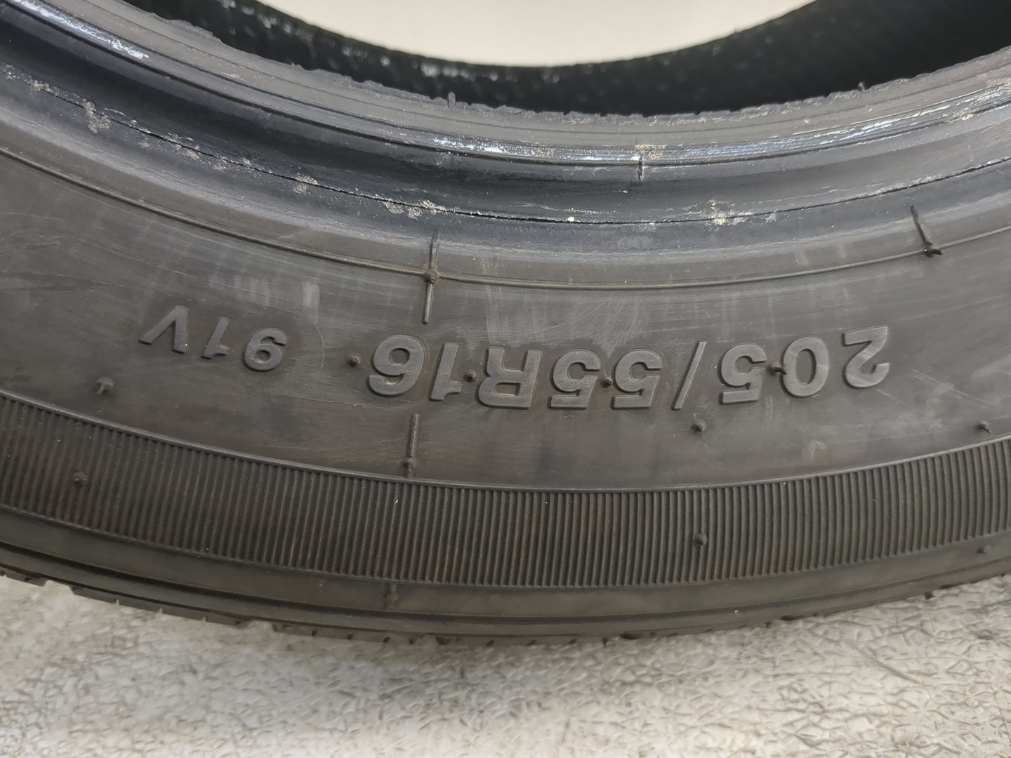 Used Tire 205/55R16 MILESTAR MS 932 SPORT 91V - Tread Depth 10/32 - Oemusedautoparts1.com