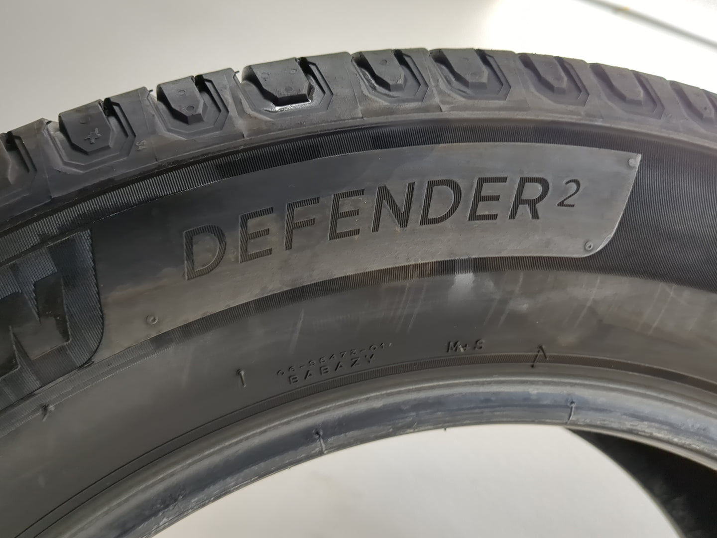 Used Tire 245/60R18 MICHELIN DEFENDER 2 105H - Tread Depth 8.5/32 - Oemusedautoparts1.com