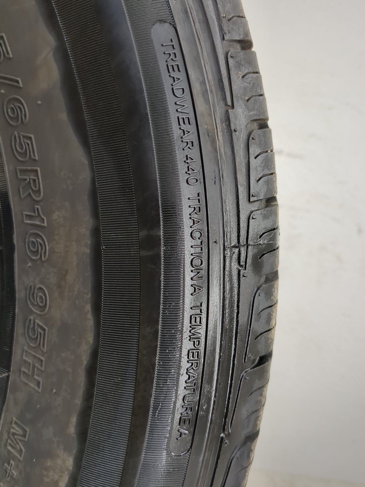 Used Tire 205/65R16 IRONMAN GR906 95H - Tread Depth 10.5/32 - Oemusedautoparts1.com