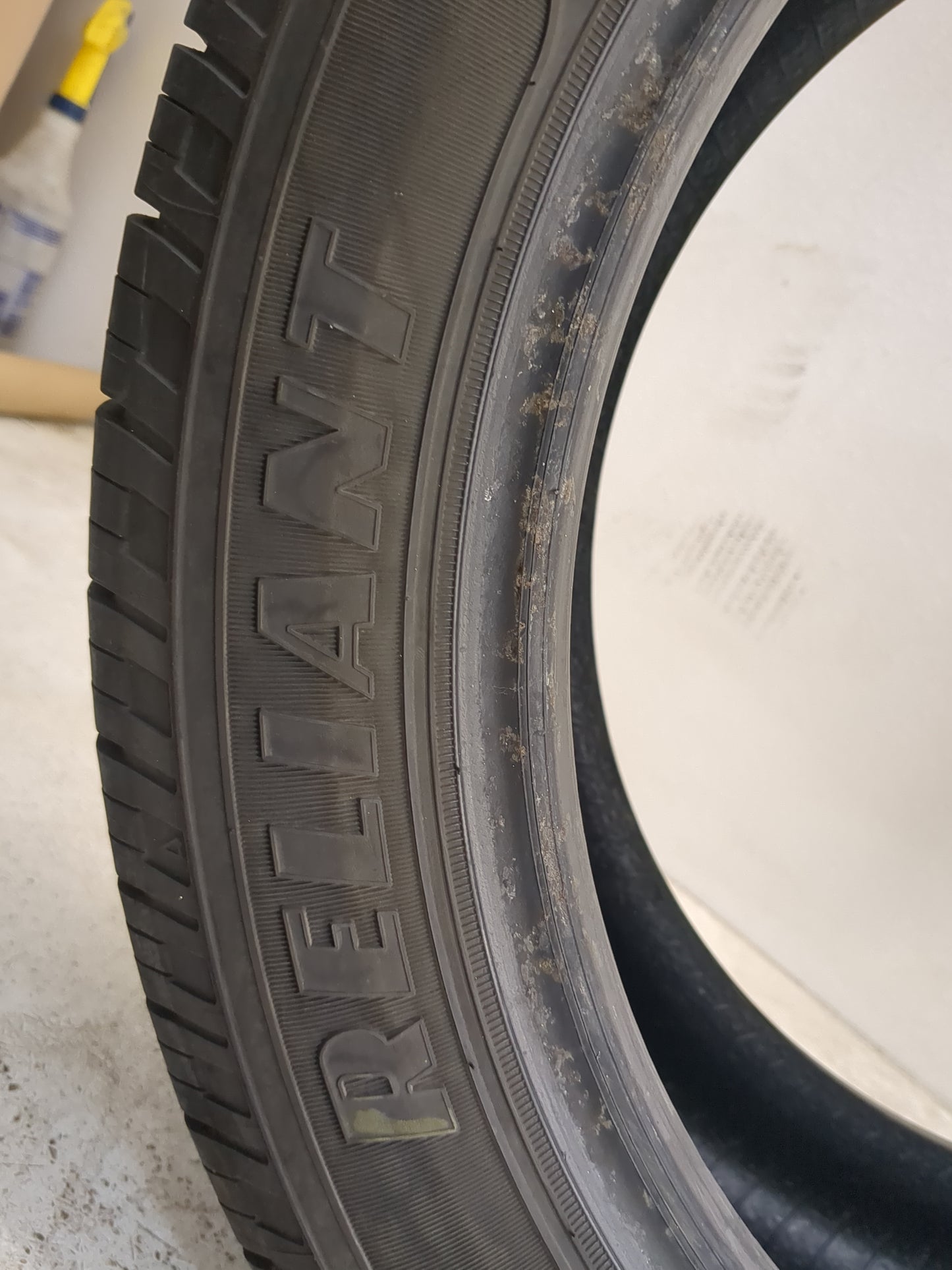 Used Tire 235/45R18 GOODYEAR RELIANT ALL SEASON 94V - Tread Depth 10.5/32 - Oemusedautoparts1.com