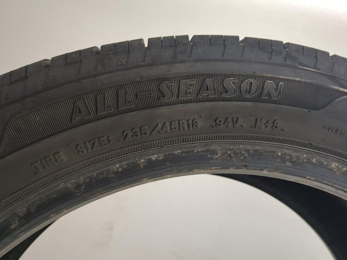 Used Tire 235/45R18 GOODYEAR RELIANT ALL SEASON 94V - Tread Depth 10.5/32 - Oemusedautoparts1.com