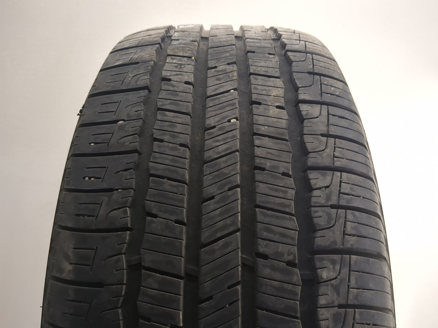 Used Tire 235/45R18 GOODYEAR RELIANT ALL SEASON 94V - Tread Depth 10.5/32 - Oemusedautoparts1.com
