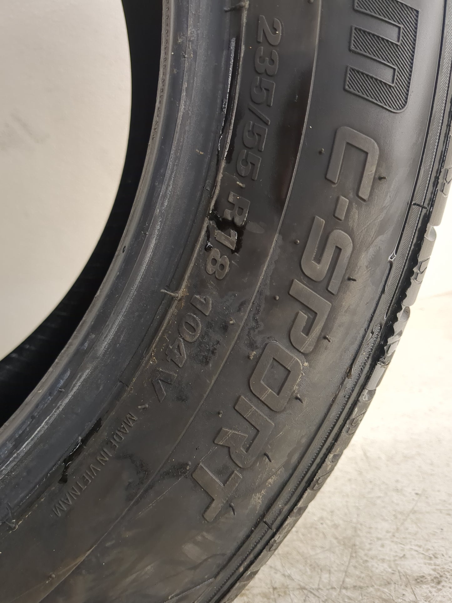 Used Tire 235/55R18 PHANTOM C-SPORT 104V - Tread Depth 11.5/32 - Oemusedautoparts1.com