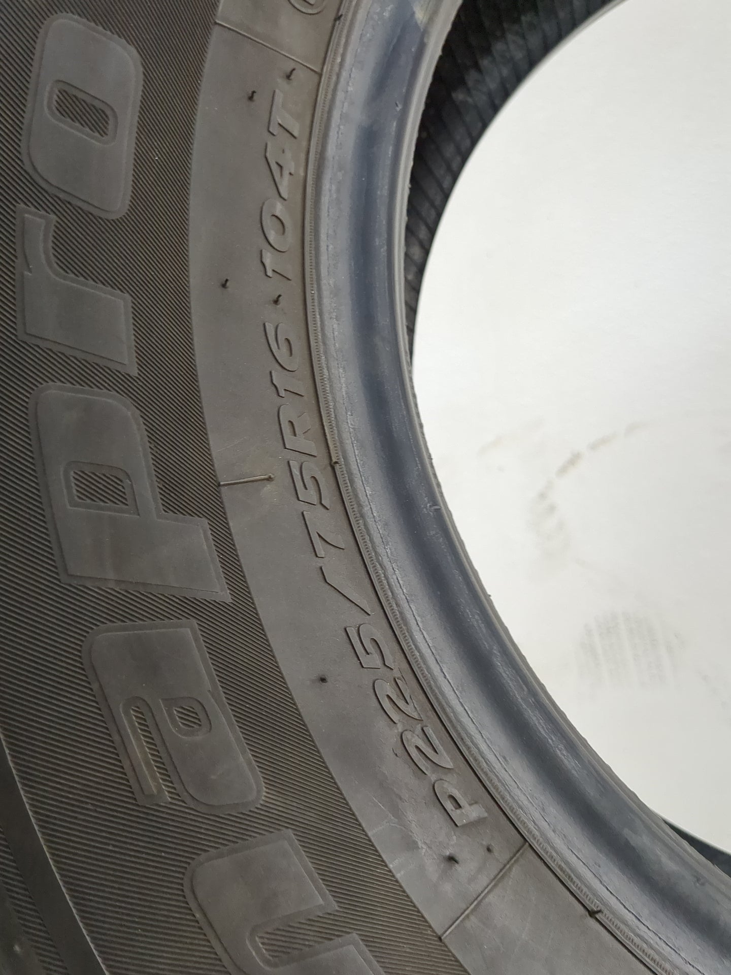 Used Tire 225/75R16 HANKOOK DYNAPRO HT 104T - Tread Depth 8.5/32 - Oemusedautoparts1.com