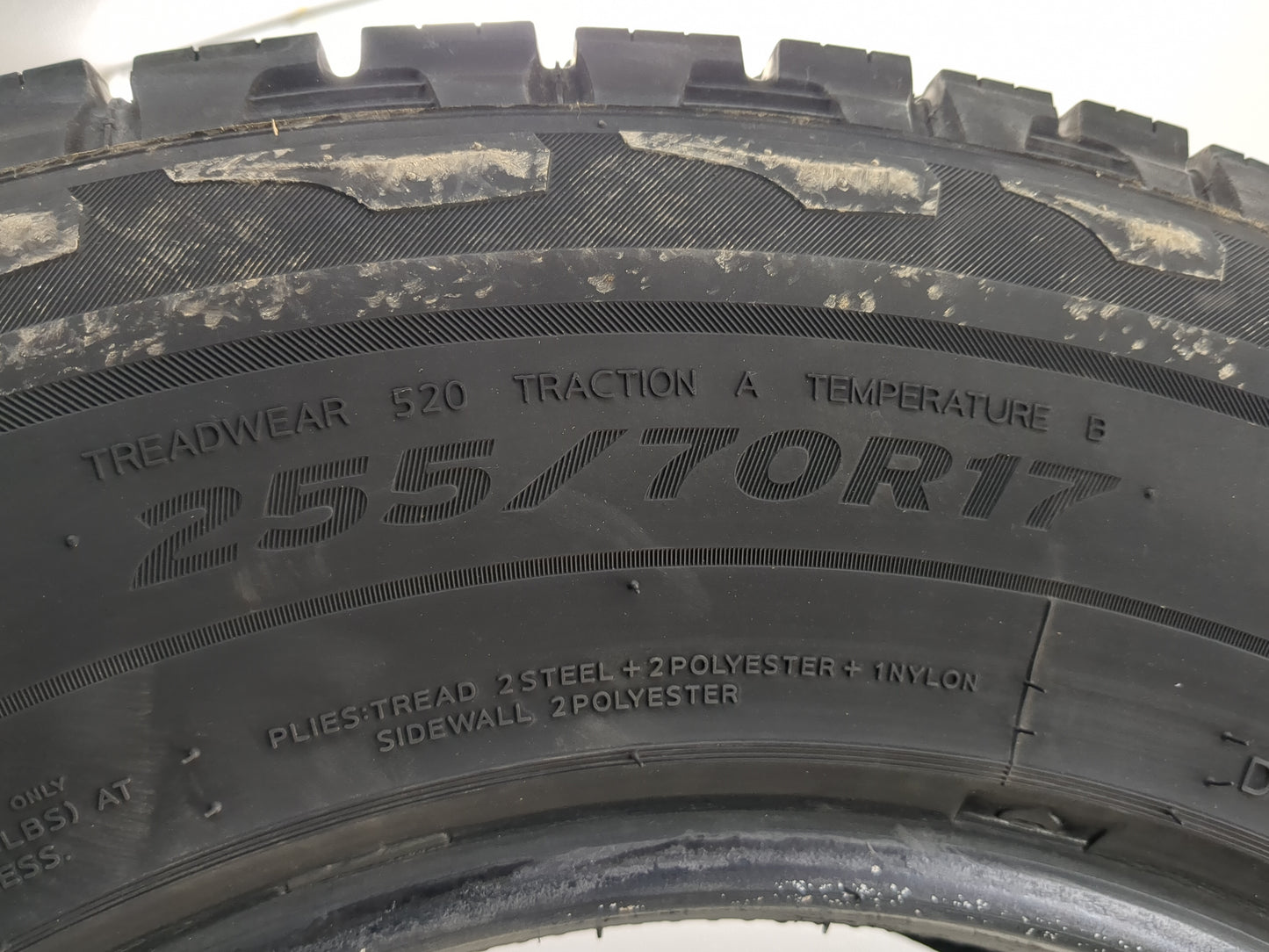 Used Tire 255/70R17 LAUFENN X FIT AT 112T - Tread Depth 8/32 - Oemusedautoparts1.com