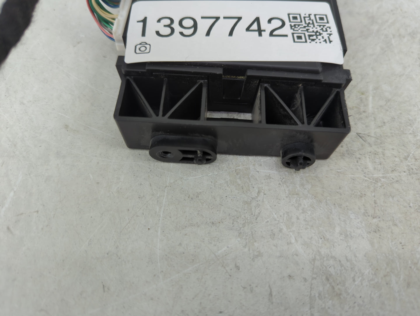 0 Radio AM FM Cd Player Receiver Replacement Fits OEM Used Auto Parts - Oemusedautoparts1.com