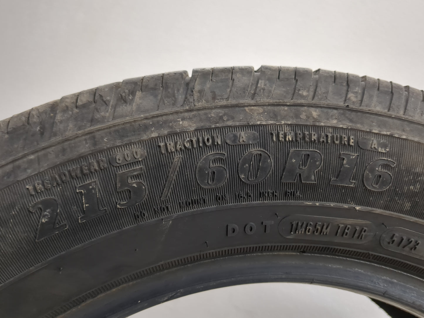 Used Tire 215/60R16 GOODYEAR RELIANT ALL-SEASON 95V - Tread Depth 6/32 - Oemusedautoparts1.com