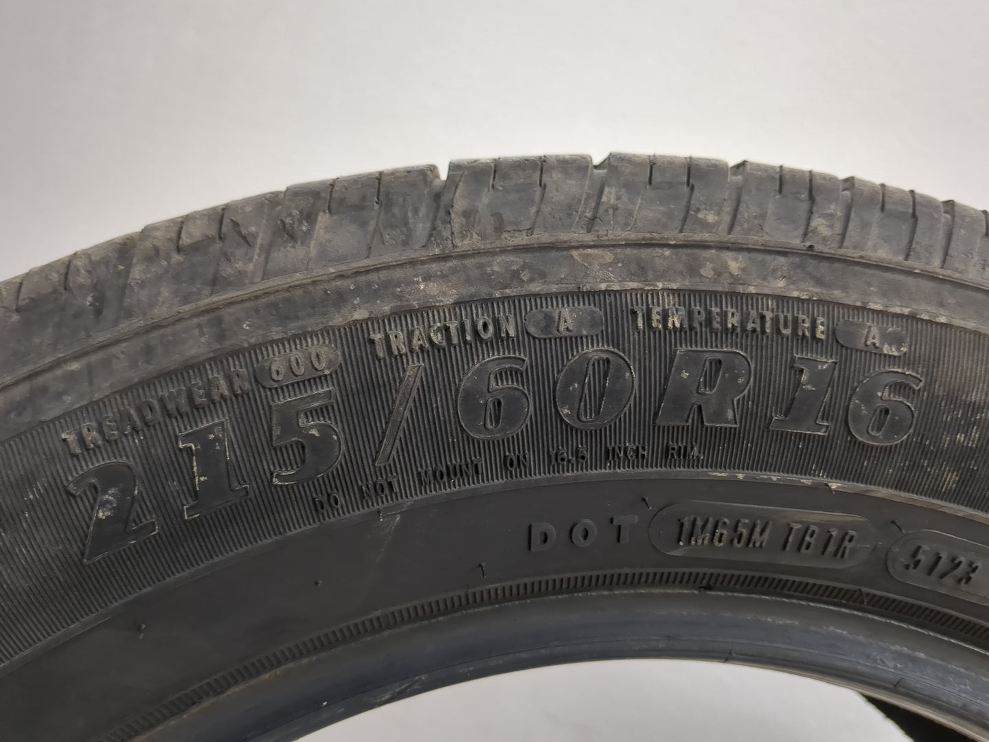 Used Tire 215/60R16 GOODYEAR RELIANT ALL-SEASON 95V - Tread Depth 6/32 - Oemusedautoparts1.com