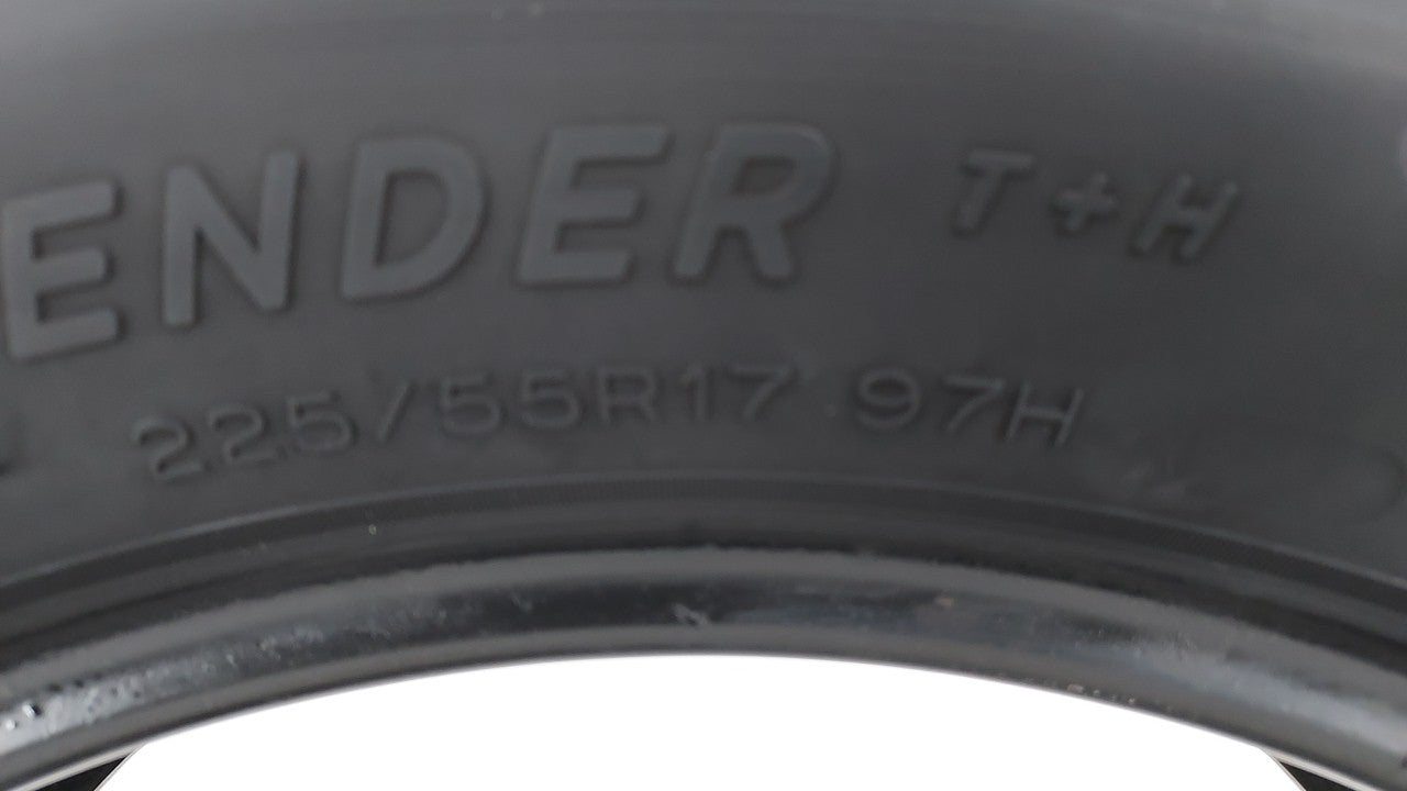 Used Tire 225/55R17 MICHELIN DEFENDER T+H 97H All Season - Tread Depth 8/32 - Oemusedautoparts1.com