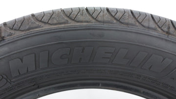 Used Tire 225/55R17 MICHELIN DEFENDER T+H 97H All Season - Tread Depth 8/32