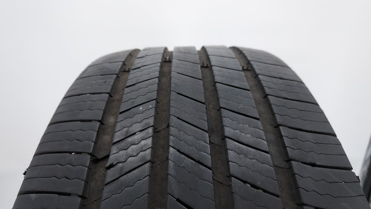 Used Tire 225/55R17 MICHELIN DEFENDER T+H 97H All Season - Tread Depth 8/32 - Oemusedautoparts1.com