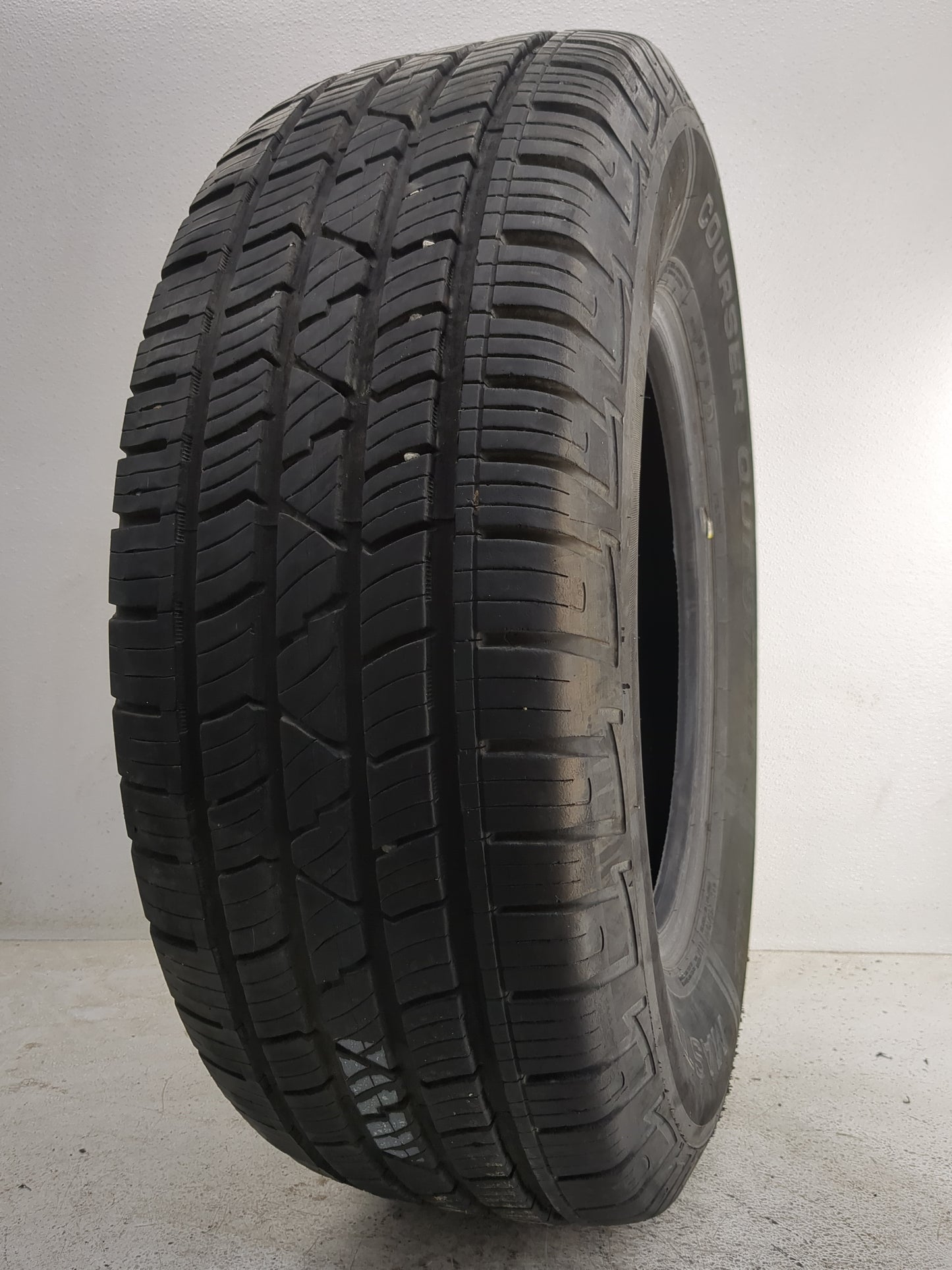 Used Tire 265/70R17 MASTERCRAFT COURSER QUEST 115T - Tread Depth 9.5/32 - Oemusedautoparts1.com