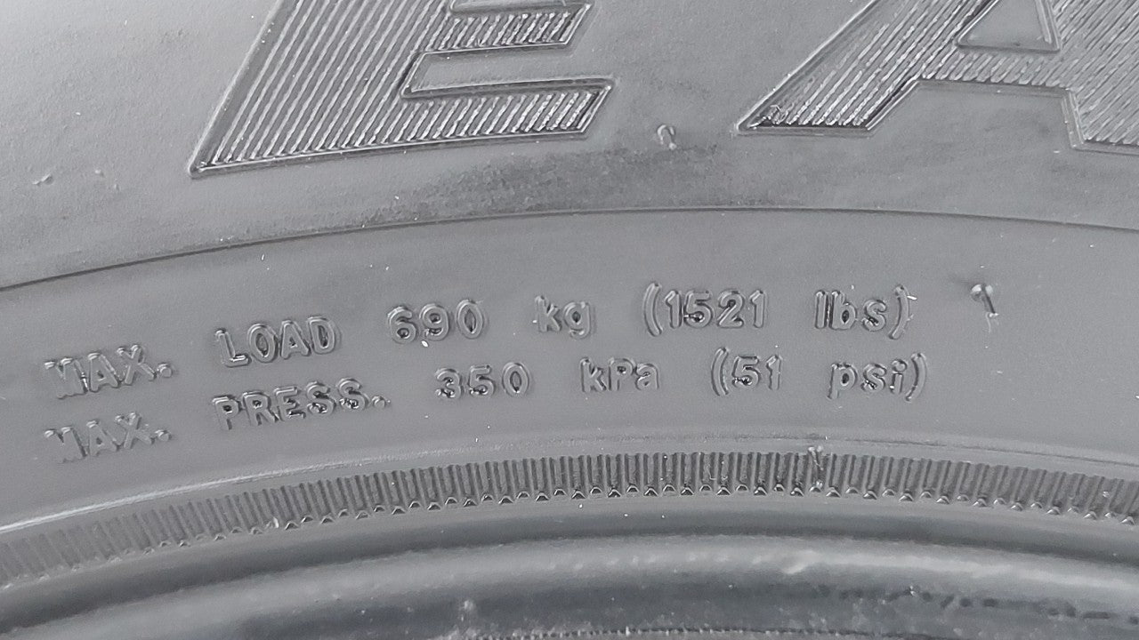 Used Tire 225/50R18 GOODYEAR EAGLE LS2 95H All Season - Tread Depth 8/32 - Oemusedautoparts1.com