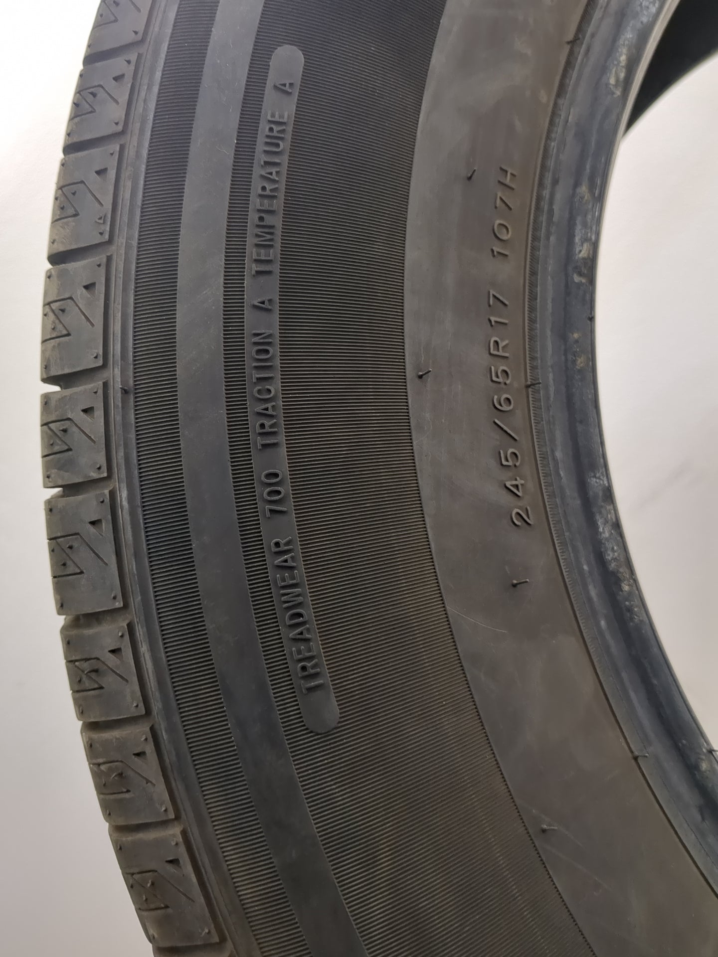 Used Tire 245/65R17 IRONHEAD REFLEX SUV 107H - Tread Depth 10/32 - Oemusedautoparts1.com
